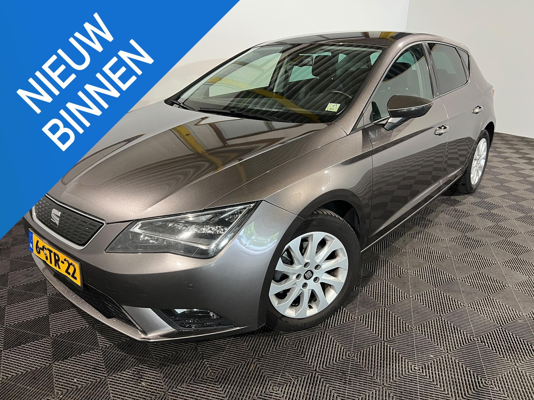 SEAT Leon 1.6 TDI Limited Edition III, Voorwielaandrijving, Gebruikt, Zwart, 4 cilinders