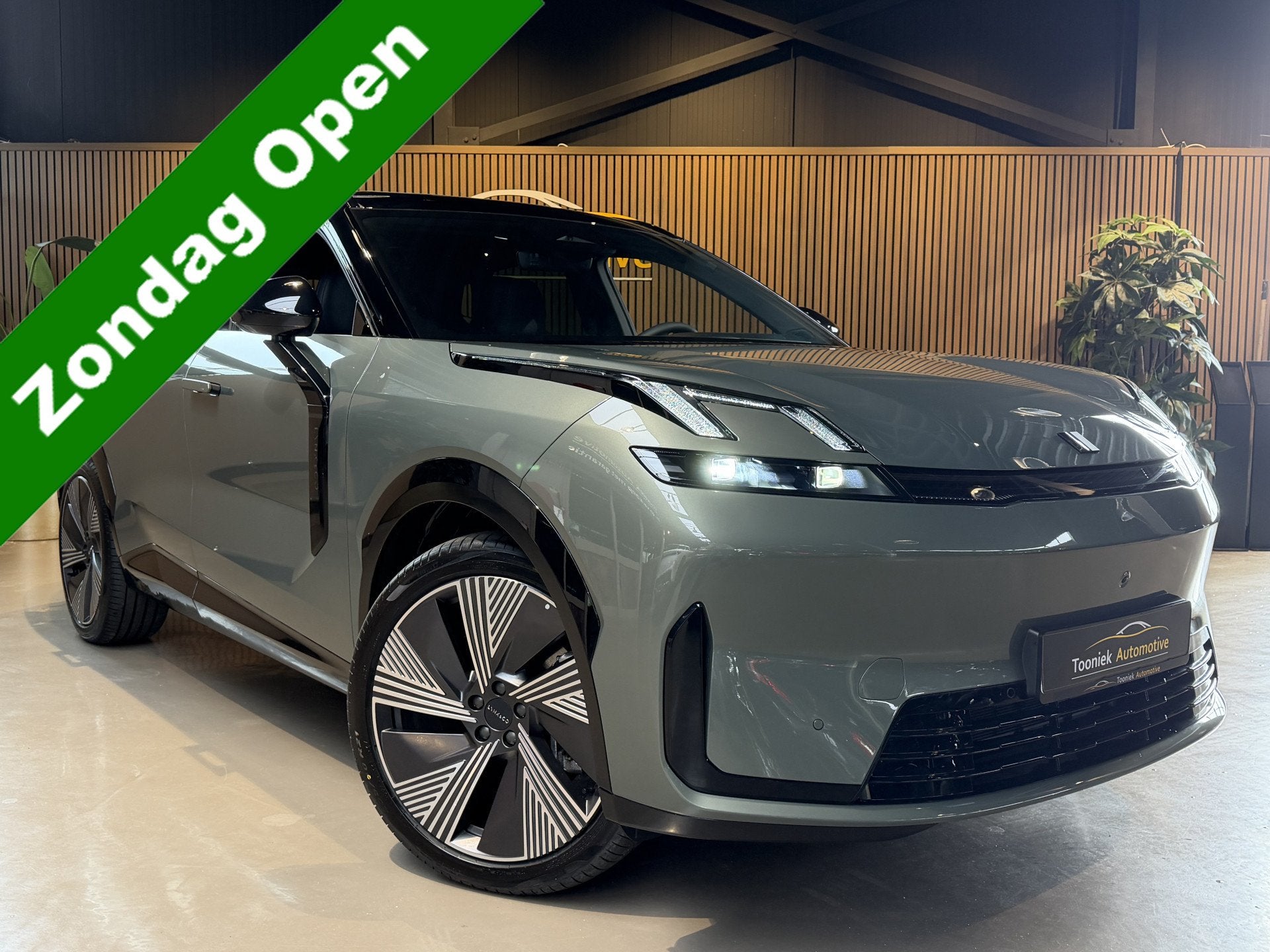 Lynk & Co 08 1.5 More PLUG-IN | PANORAMADAK | STOELMASSAGE |, Auto's, Gebruikt, Leder, Bedrijf, SUV of Terreinwagen