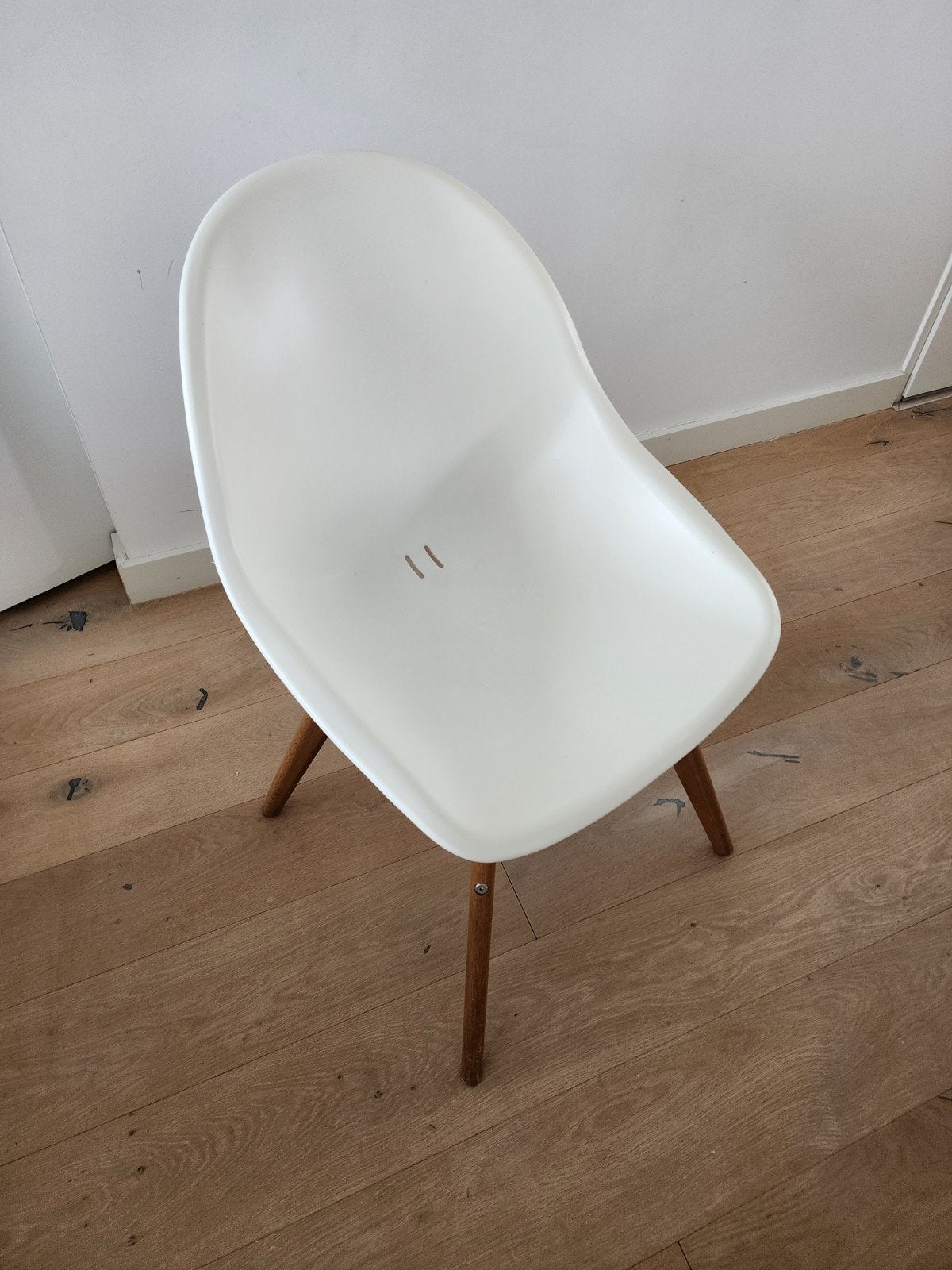 Fanbyn stoel, wit met houten onderstel - zo goed als nieuw, Wit, Zo goed als nieuw, Eén, Ophalen