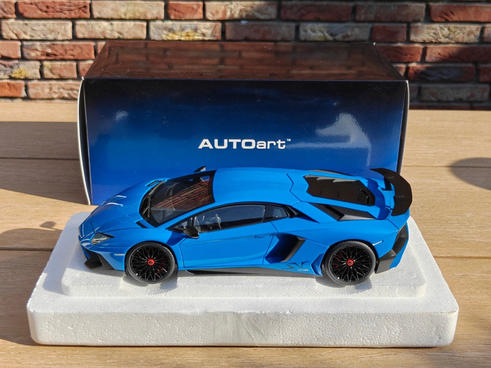 AutoArt Lamborghini Aventador LP750-4 SV Blu Lemans, Hobby en Vrije tijd, Modelauto's | 1:18, Ophalen of Verzenden, Zo goed als nieuw
