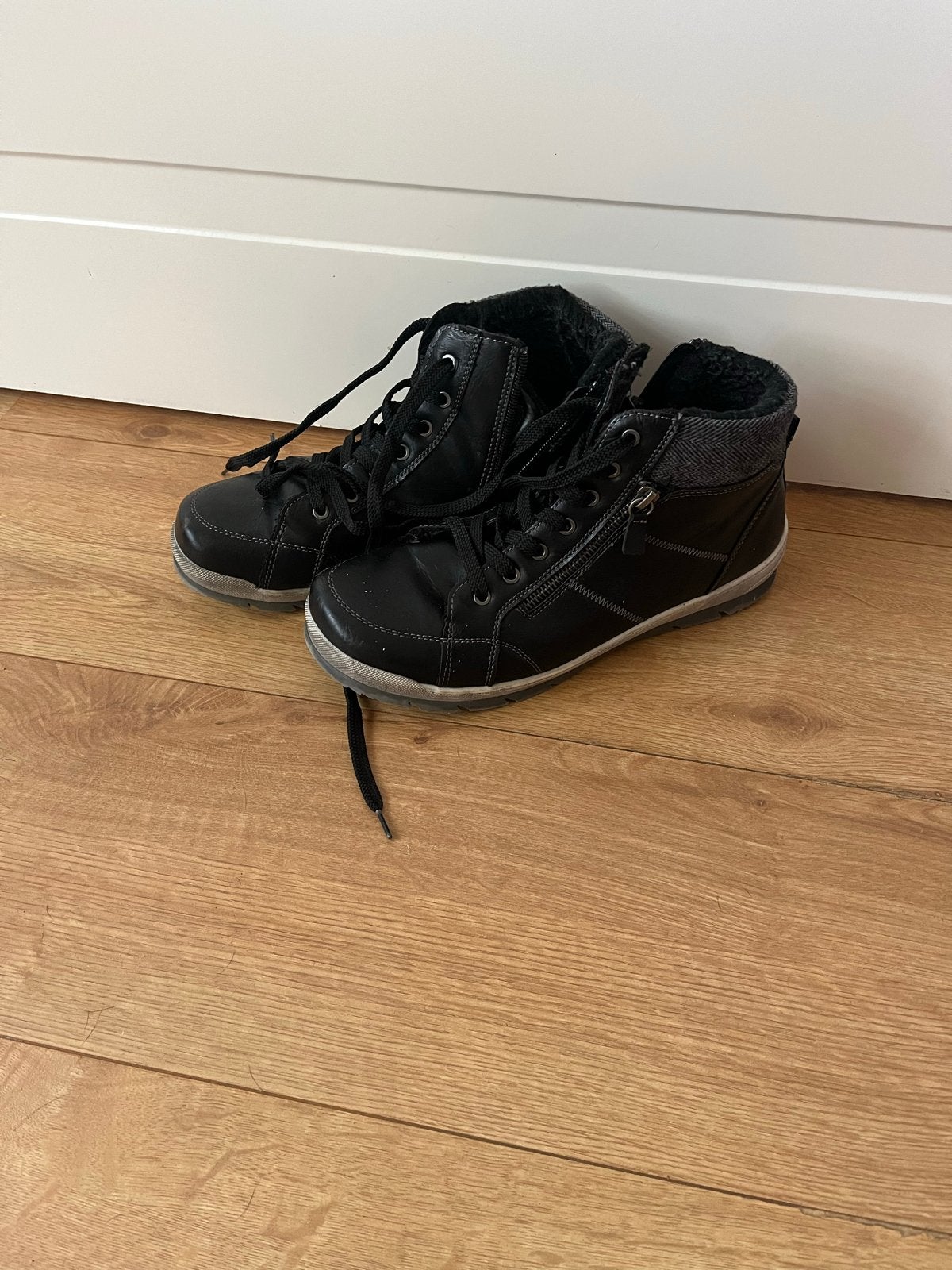 Zwarte ladyflex gevoerde schoenen met rits en veters maat 42, Ophalen, Gedragen, Zwart, Lage of Enkellaarzen