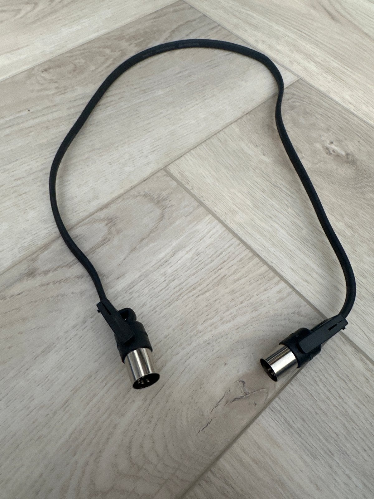 MIDI Kabel 5-pins DIN - Zwart, Ophalen of Verzenden, Gebruikt, Apparatuur