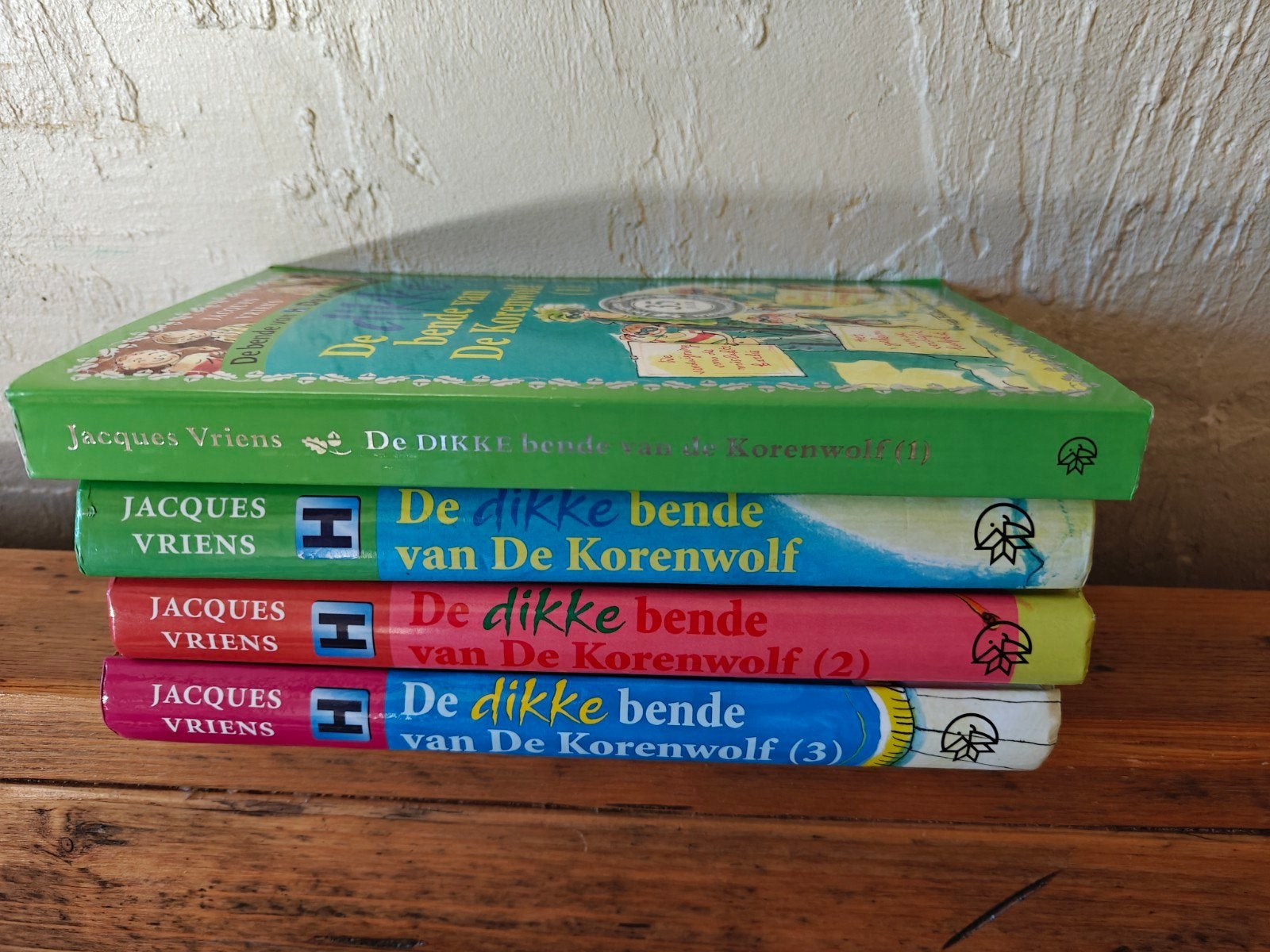 4 X Een omnibus van: De bende van de korenwolf., Ophalen of Verzenden, Gelezen, Fictie algemeen