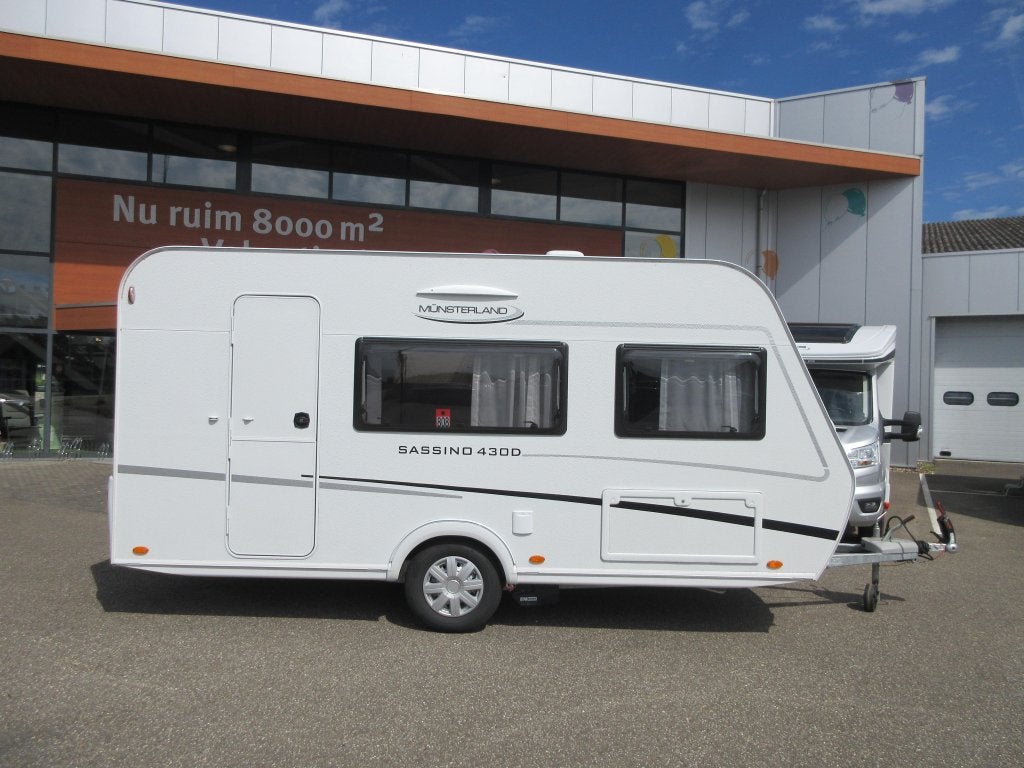 LMC Sassino 430 D ZEER NETJES MET VOORTENT, Caravans en Kamperen, Schokbreker, Treinzit, LMC en Münsterland, Dwarsbed