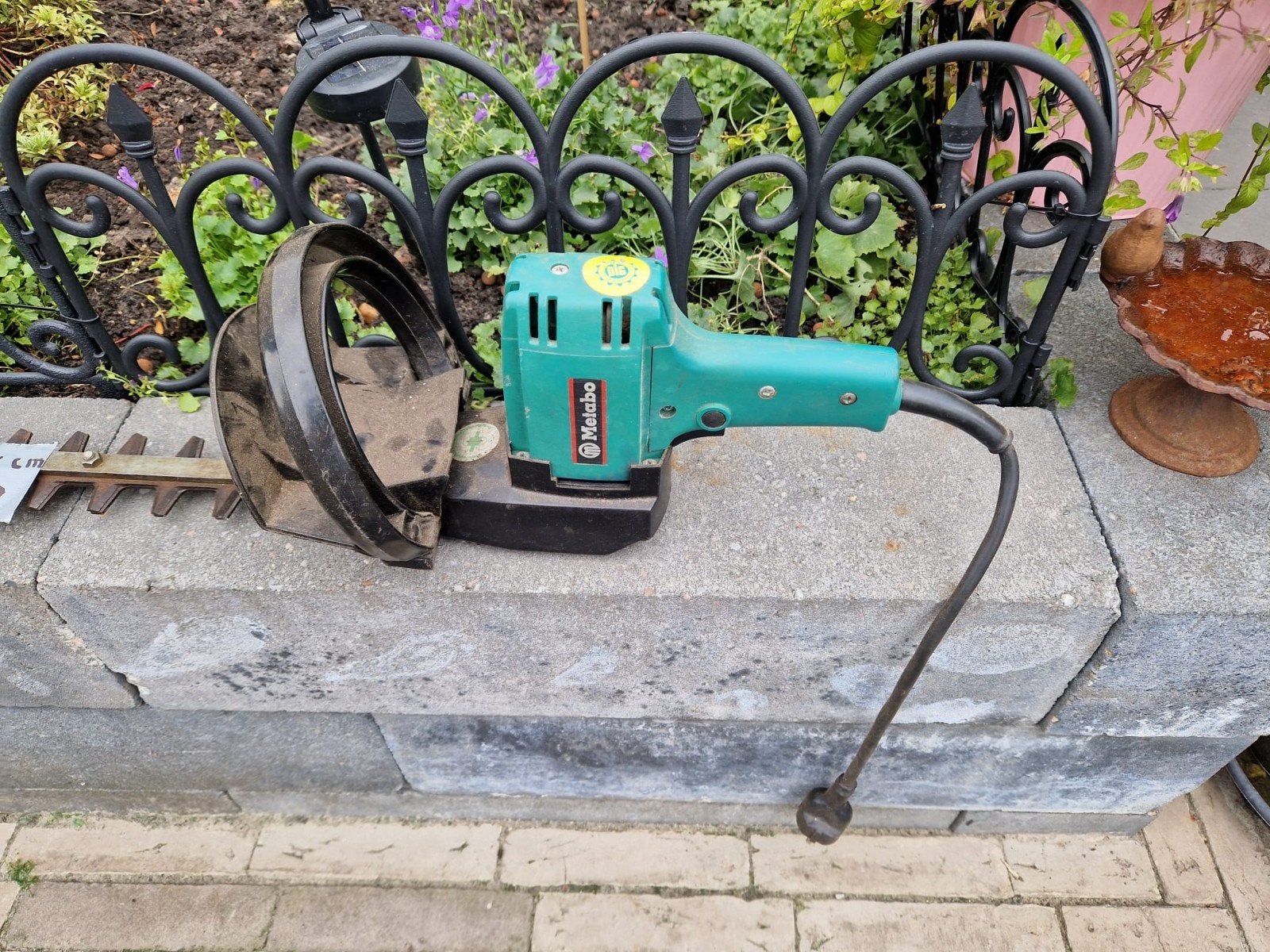 Diverse elektrische heggenscharen met snoer, Ophalen, Gebruikt, Elektrisch, Diverse (o.a. Metabo, Black & Decker)
