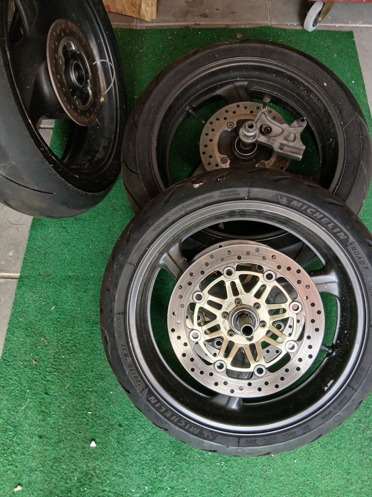Honda VTR1000 Firestorm Velgen met Banden en Remschijven, Ophalen, Gebruikt