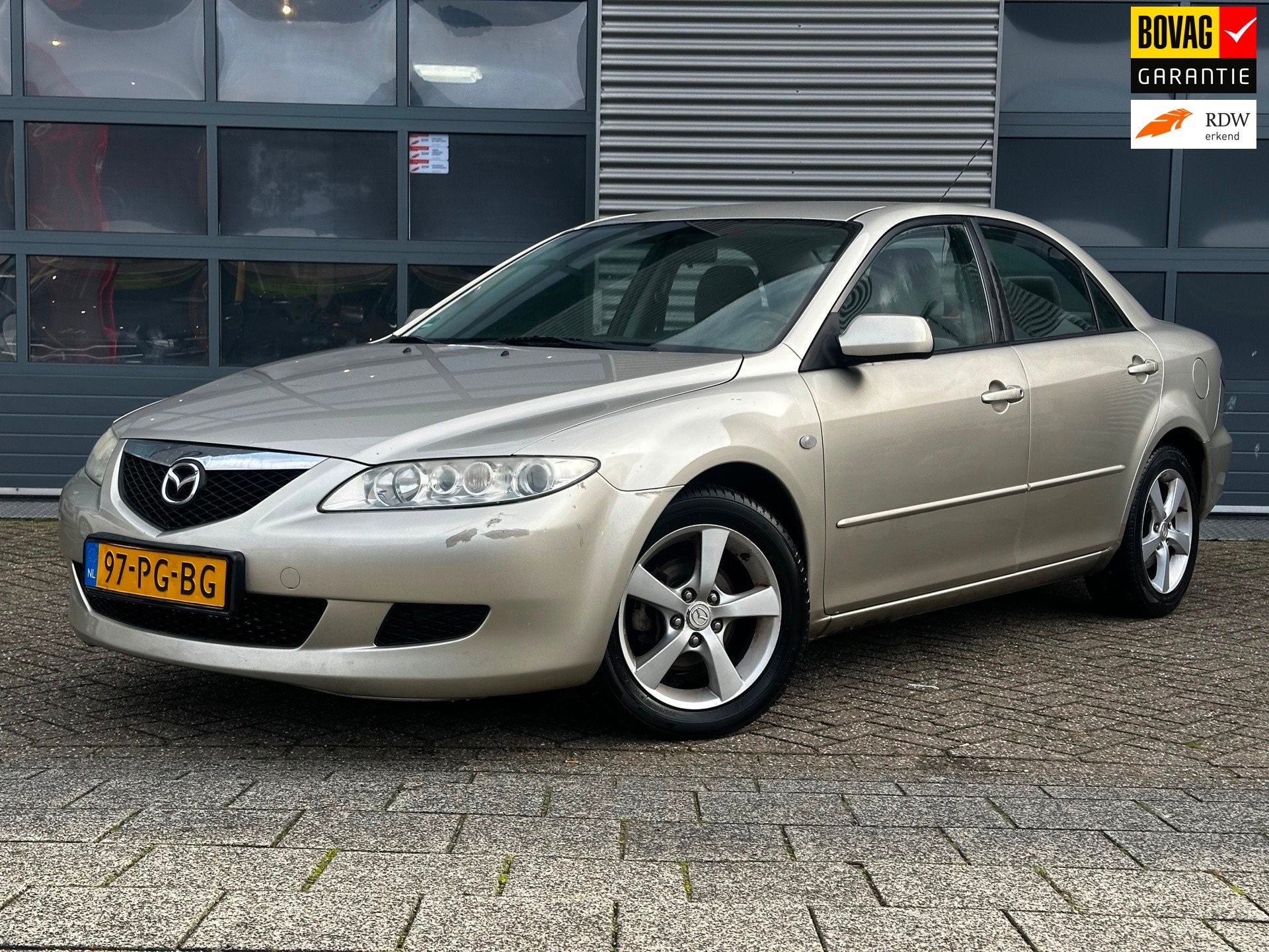 Mazda 6 1.8i Exclusive | Airco | CRUISECR | Trekhaak, Auto's, Gebruikt, Zwart, 4 cilinders, Bedrijf