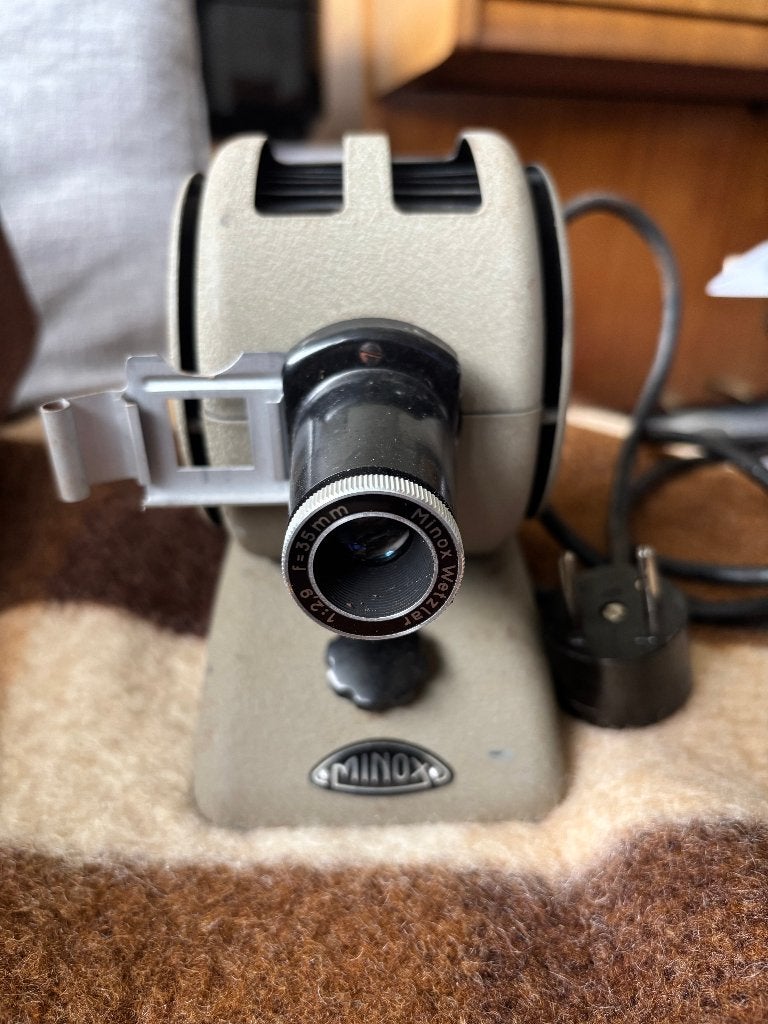 Minox Model 3001 Subminiature Film Slide Projector, Ophalen, Gebruikt