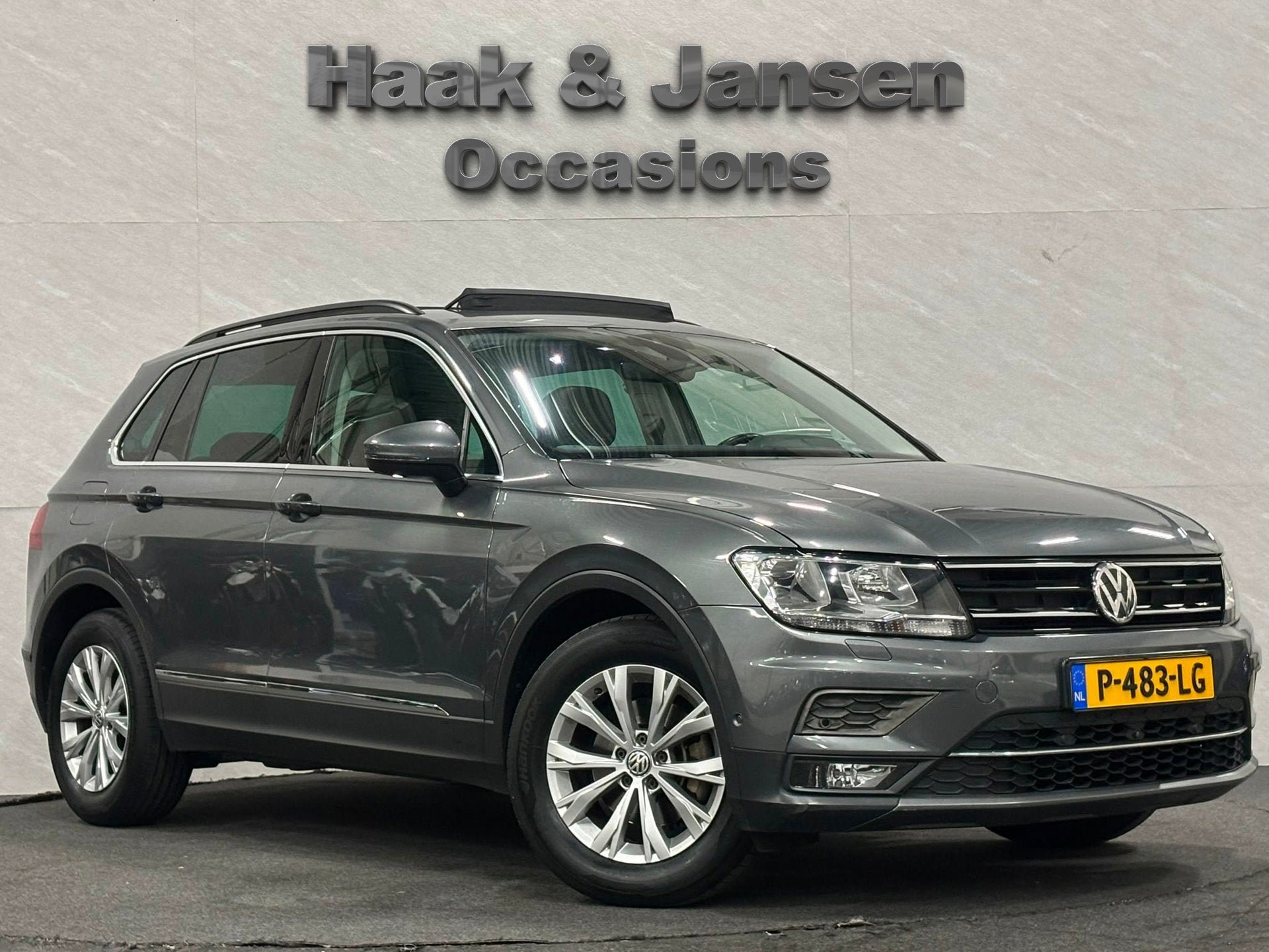 Volkswagen Tiguan 1.4 TSI ACT Comfortline Business - Pano -, 4 cilinders, 150 pk, Leder, SUV of Terreinwagen