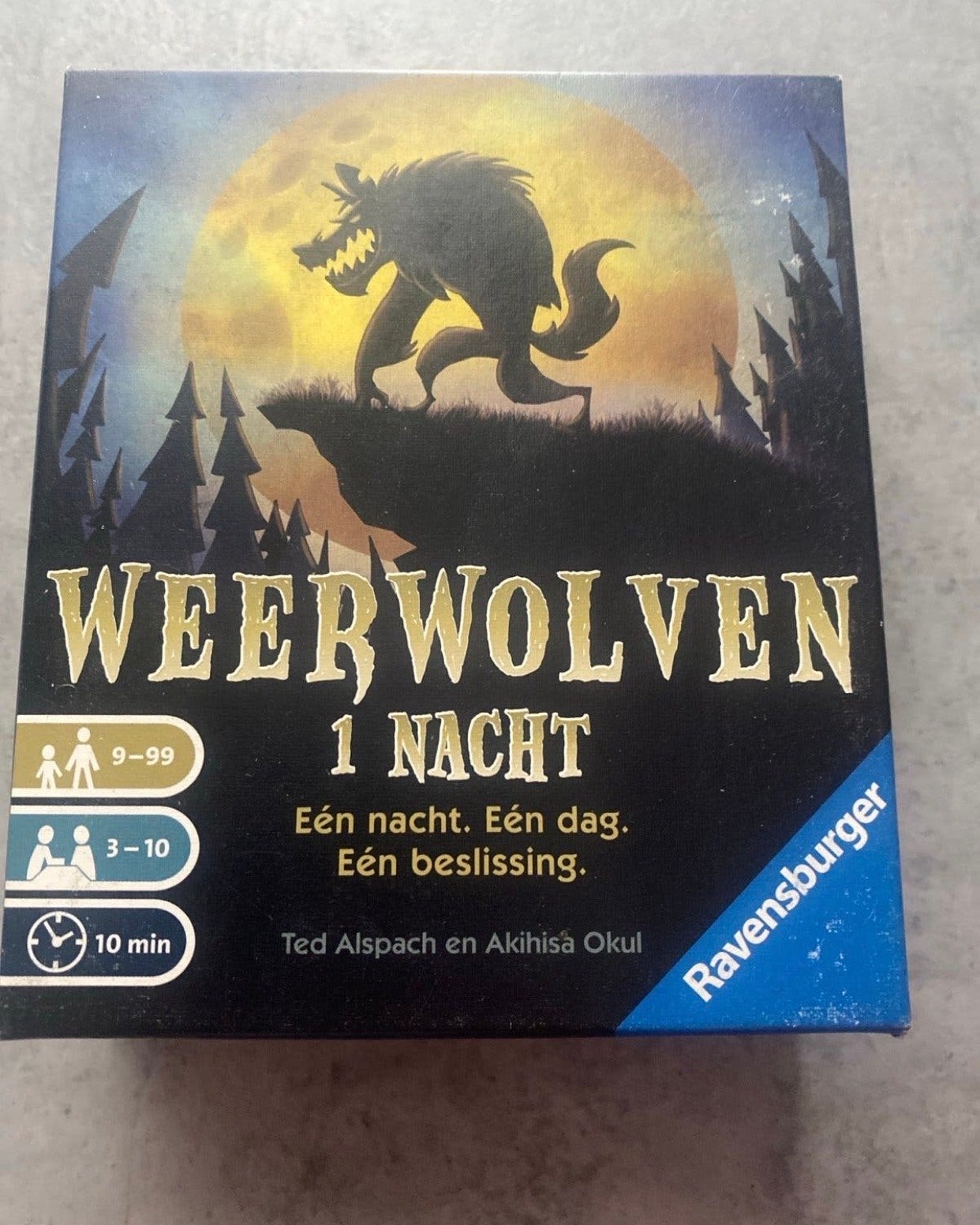 Weerwolven 1 Nacht - Spannend kaartspel voor jong en oud, Drie of vier spelers, Ophalen of Verzenden, Zo goed als nieuw