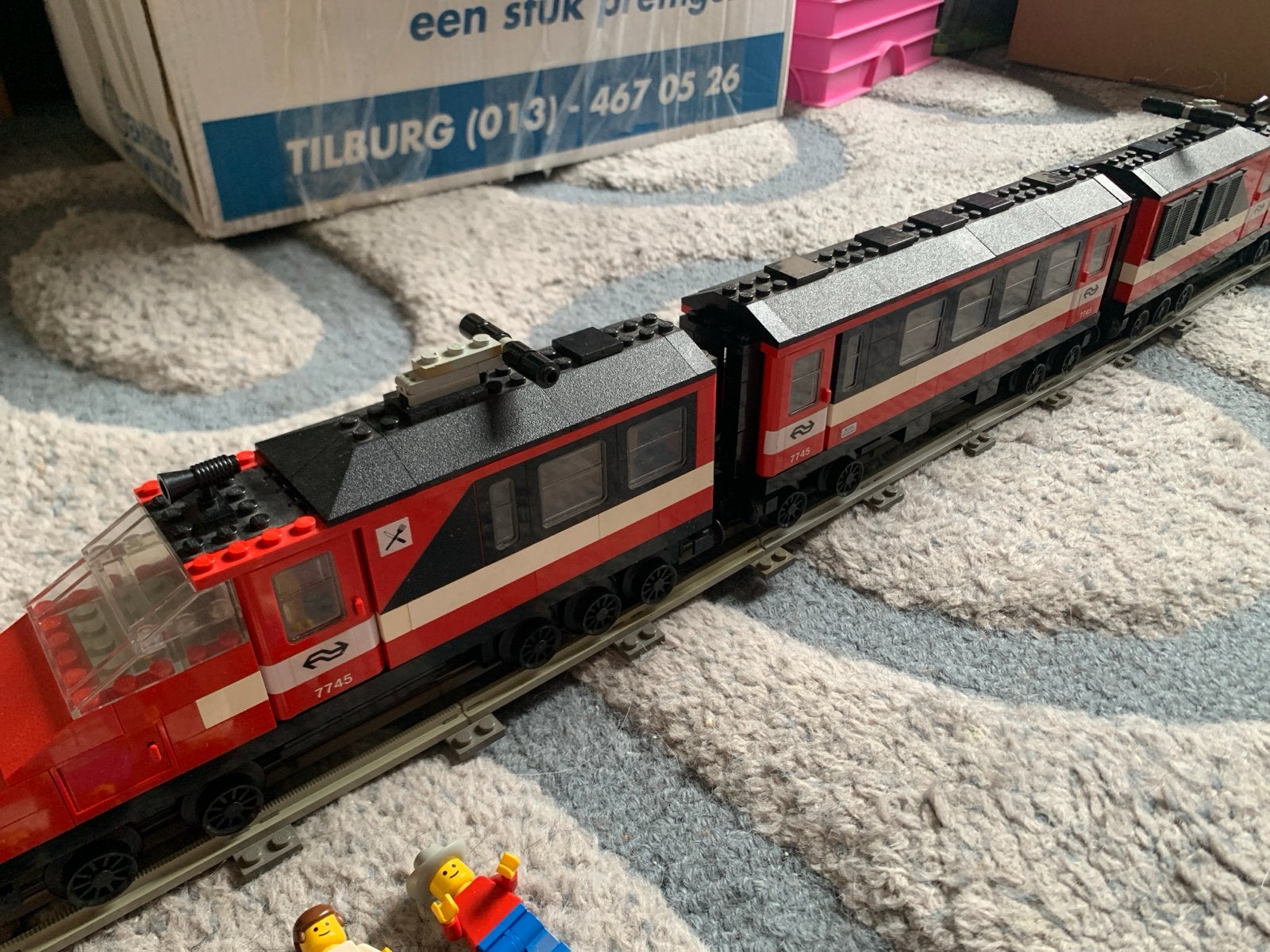 Lego 7745 T.G.V. 12 volt trein met minifiguren, Kinderen en Baby's, Speelgoed | Duplo en Lego, Ophalen, Inclusief minifiguren
