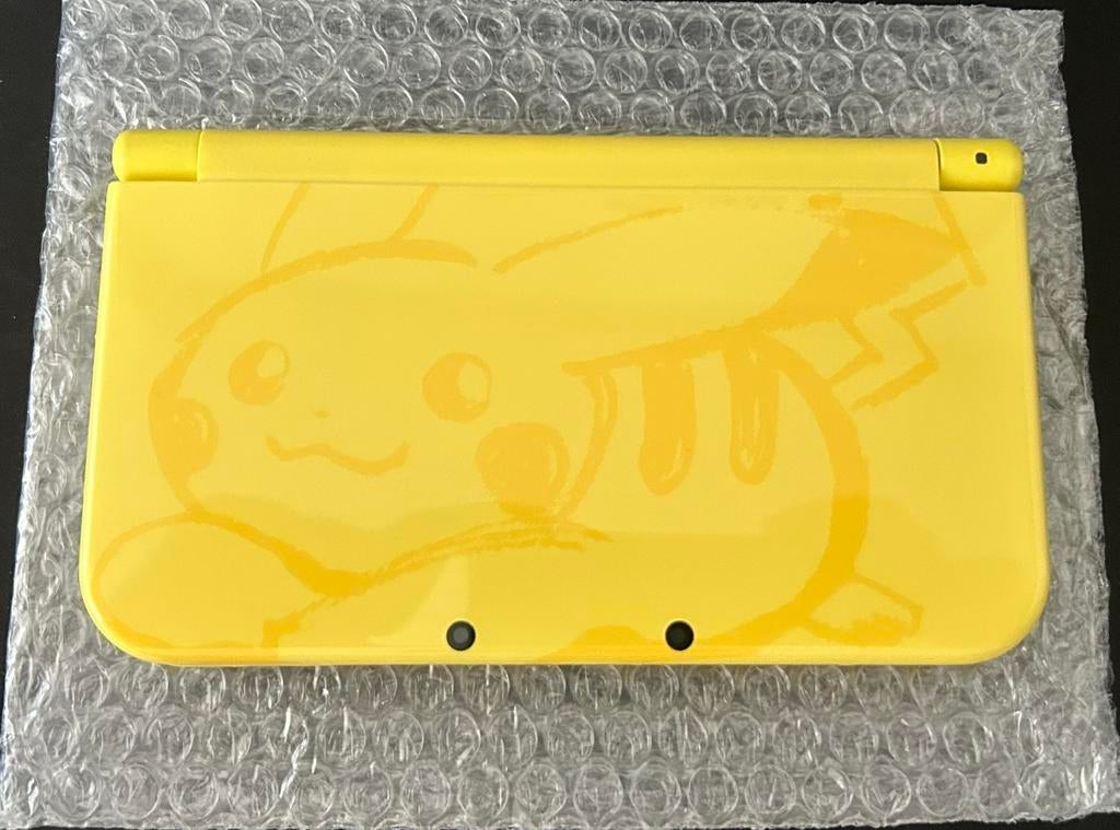 New 3DS XL Pikachu Limited Edition **DUAL IPS**, Spelcomputers en Games, Spelcomputers | Nintendo 2DS en 3DS, Ophalen of Verzenden