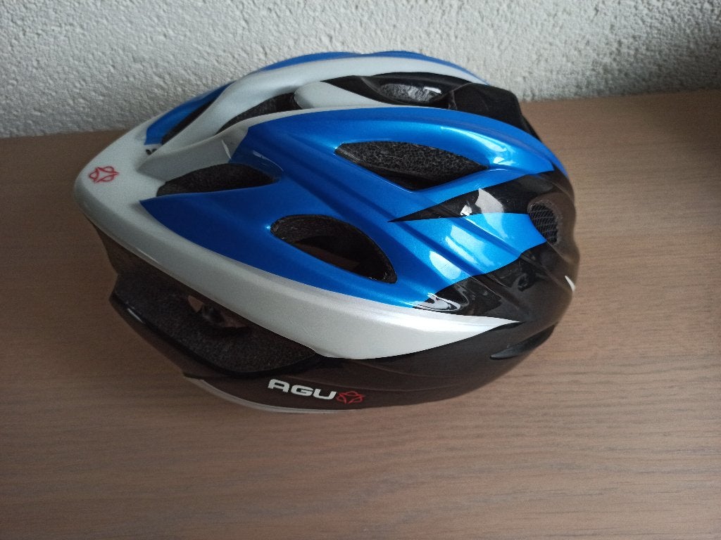 Fietshelm maat M /L --- AGU, Ophalen, Zo goed als nieuw, L, Heer of Dame