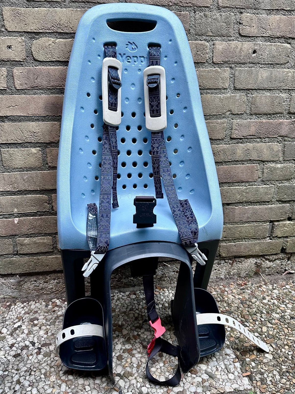 Yepp Maxi lichtblauw achterzitje met originele Yepp adapter, Achterzitje, Ophalen, 15 t/m 25 kg, Gebruikt