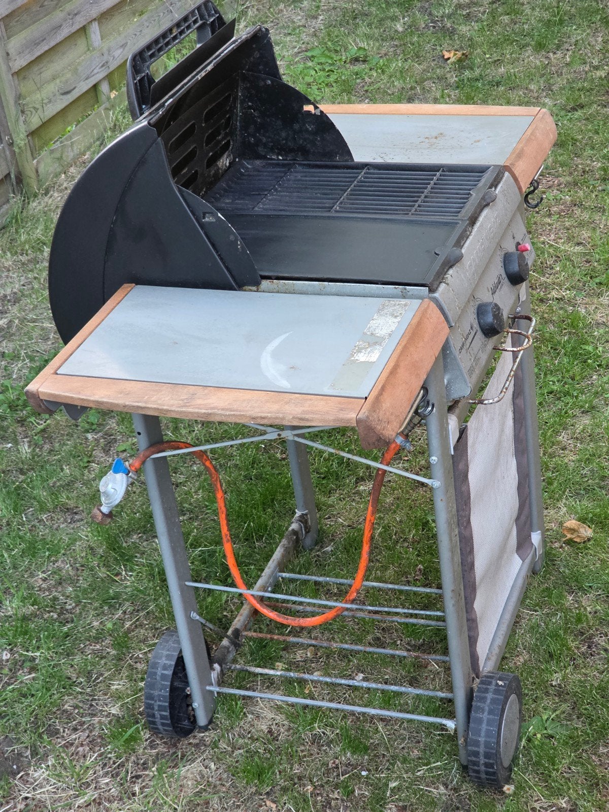 Campingaz Adelaide 2 Classic Gasbarbecue - Werkt goed., Tuin en Terras, Gasbarbecues, Ophalen of Verzenden, Gebruikt