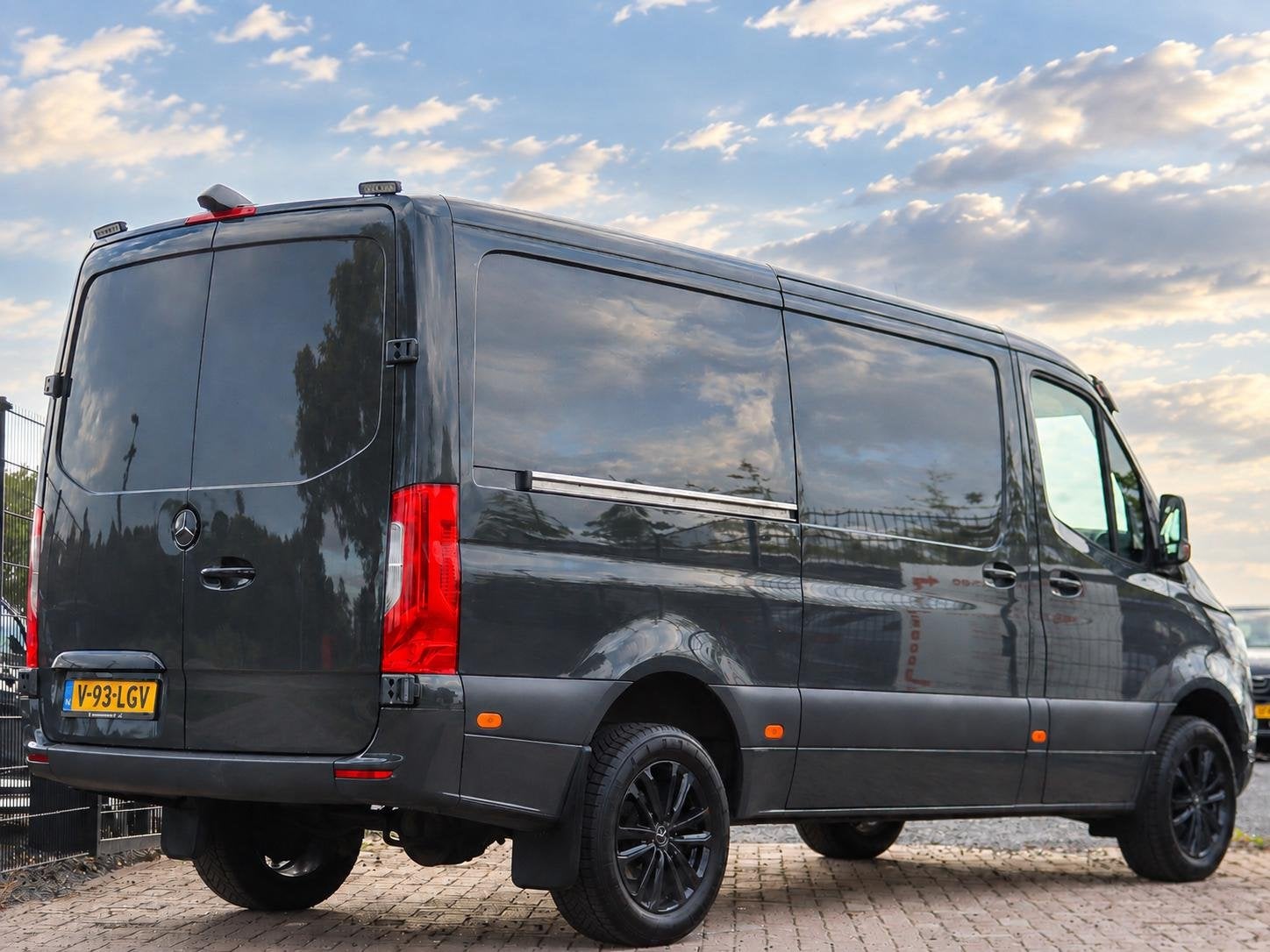 Mercedes-Benz Sprinter 319 3.0 CDI V6 L2H1 ACC, Bijrijdersba, Automaat, Gebruikt, 190 pk, 2000 kg