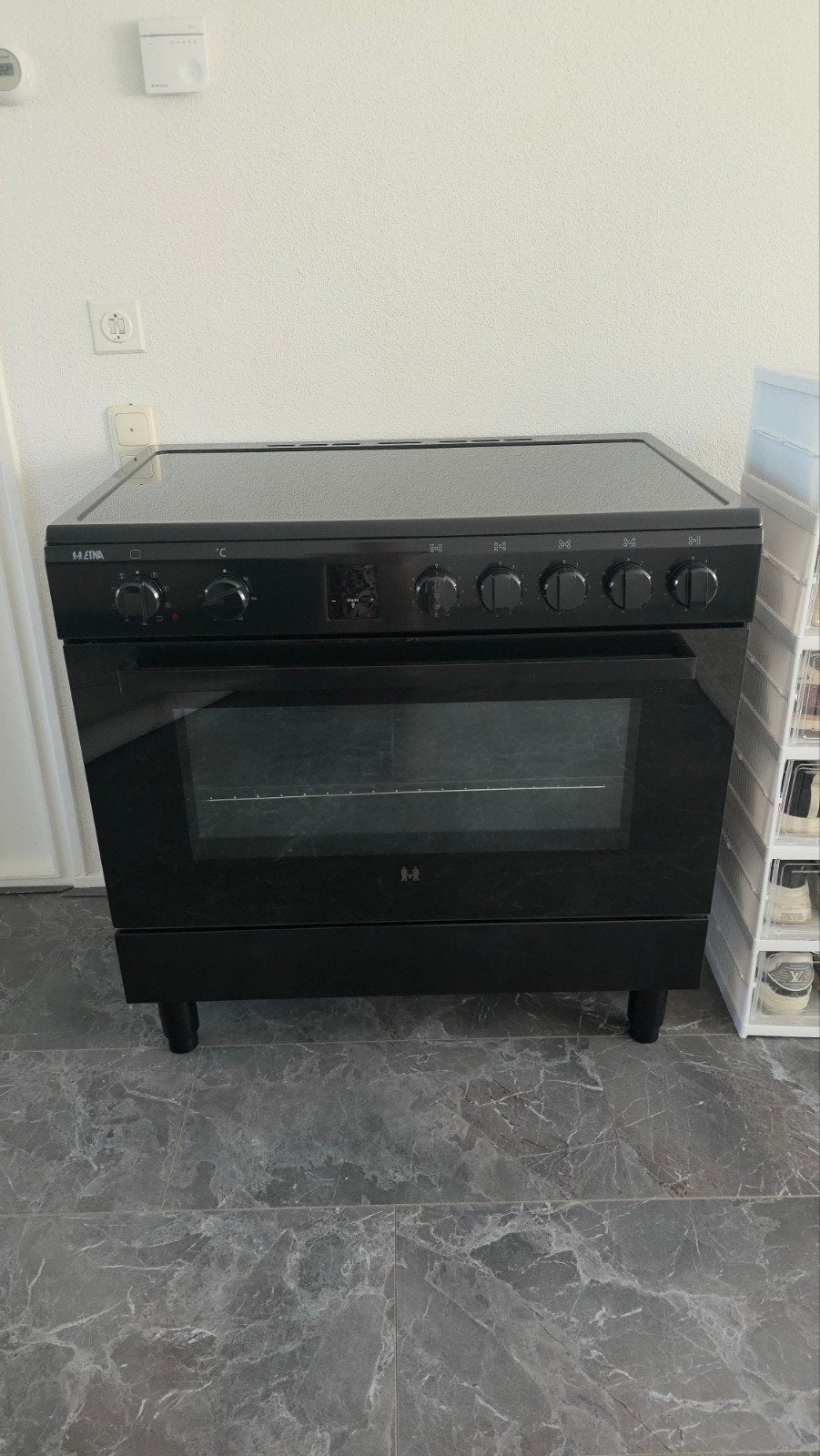 ETNA FI590ZWA inductiefornuis 90 cm – 5 zones – zo goed als, 60 cm of meer, Grill, Ophalen of Verzenden, Zo goed als nieuw