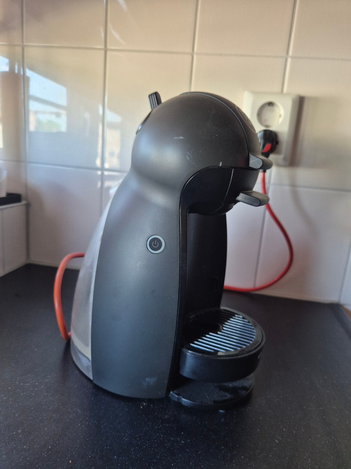 Nescafé Dolce Gusto Koffiezetapparaat, Witgoed en Apparatuur, Ophalen of Verzenden, Gebruikt, Koffiemachine, Koffiepads en cups