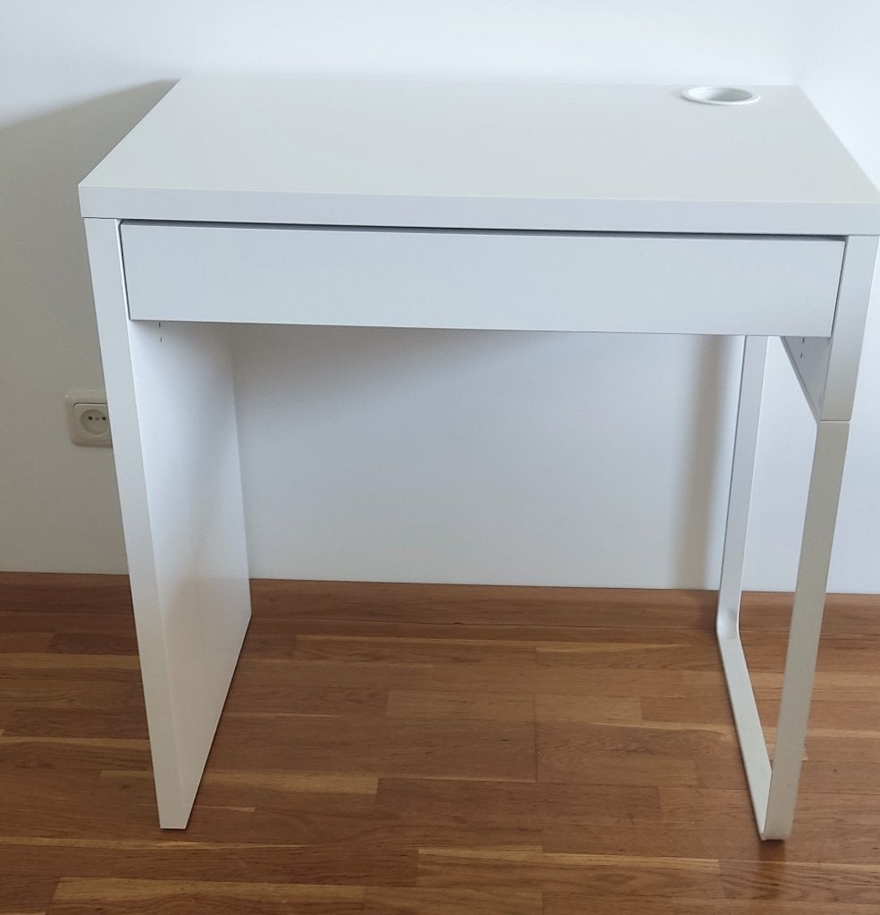 IKEA MICKE 14729 Bureau, Huis en Inrichting, Bureaus, Zo goed als nieuw, Computerbureau, IKEA, Scandinavisch, Hout, Demontabel