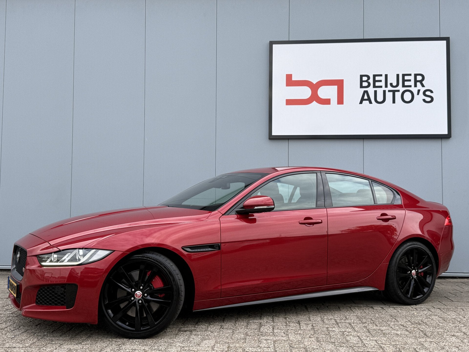 Jaguar XE 3.0 S Navigatie/Camera/19inch. (bj 2018), Auto's, Automaat, Achterwielaandrijving, Gebruikt, Euro 6