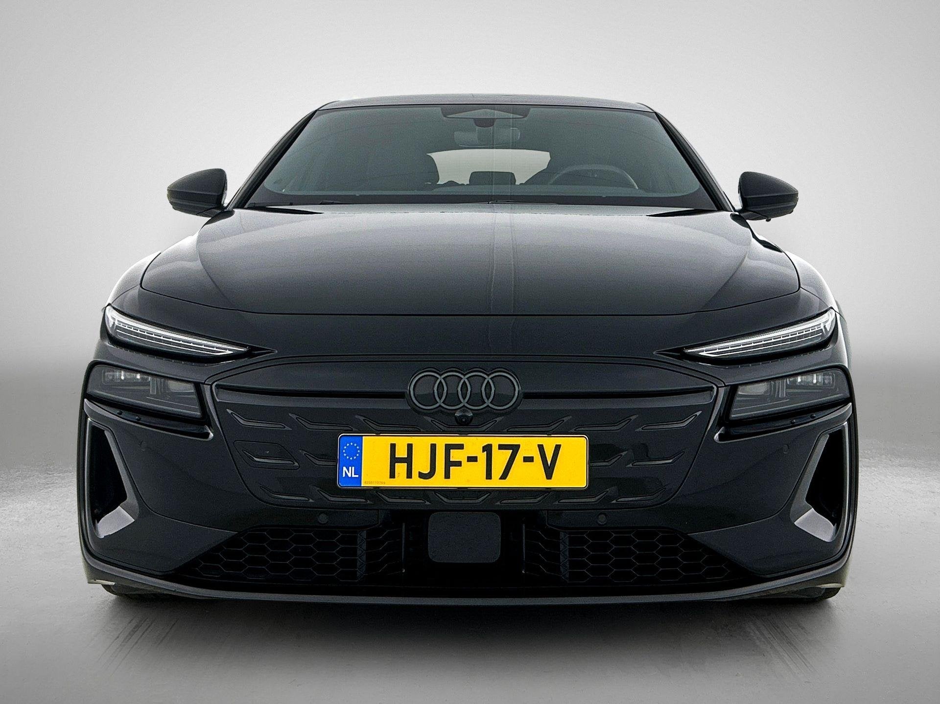 Audi A6 Avant e-tron S edition 83 kWh 286 PK l Park assist p, Automaat, 12 maanden, Achterwielaandrijving, Zwart