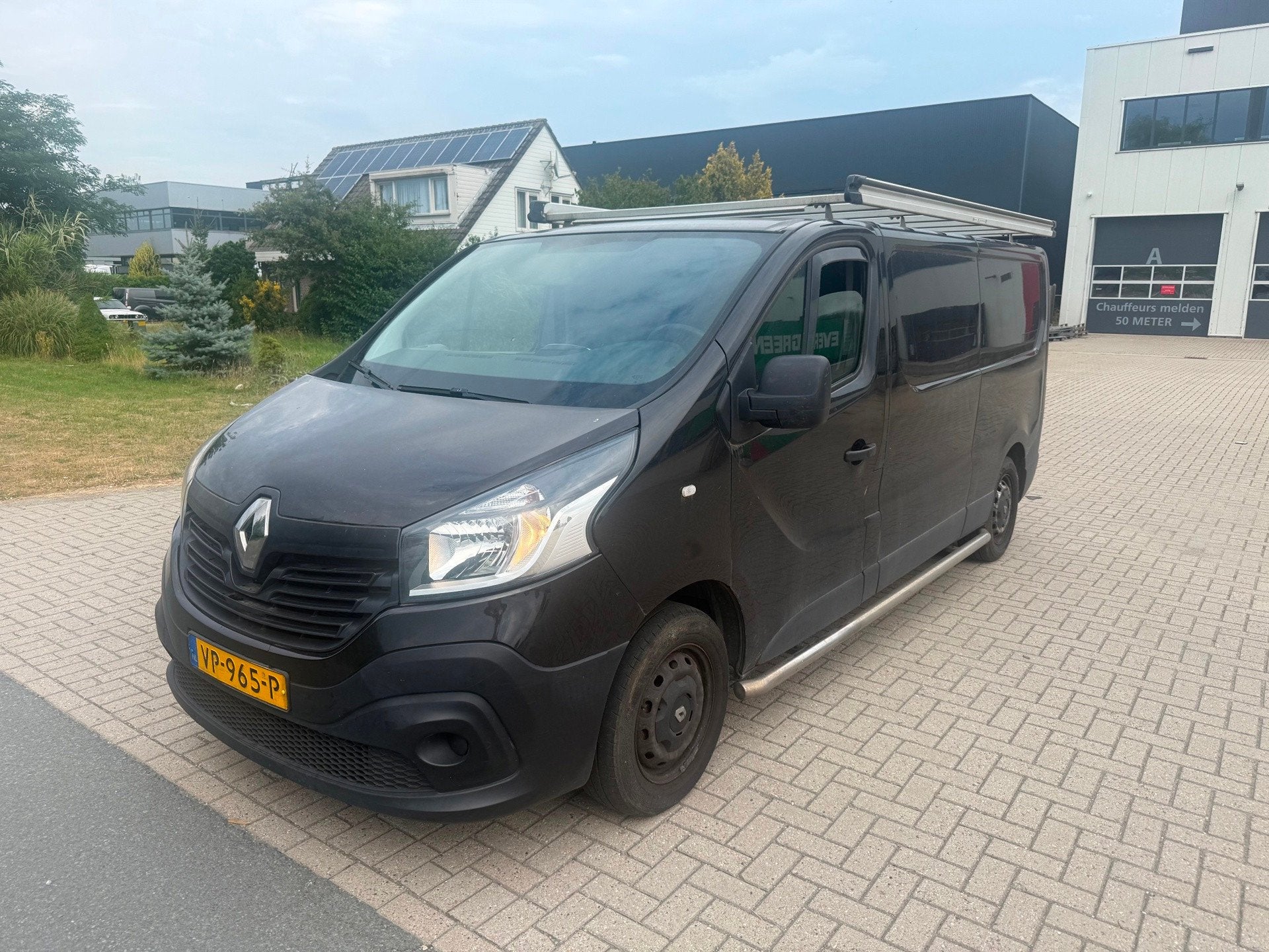 Renault Trafic 1.6 dCi T29 L2H1 AIRCO 6 BAK LANG ZWART 2015, Voorwielaandrijving, Euro 5, 15 km/l, Gebruikt