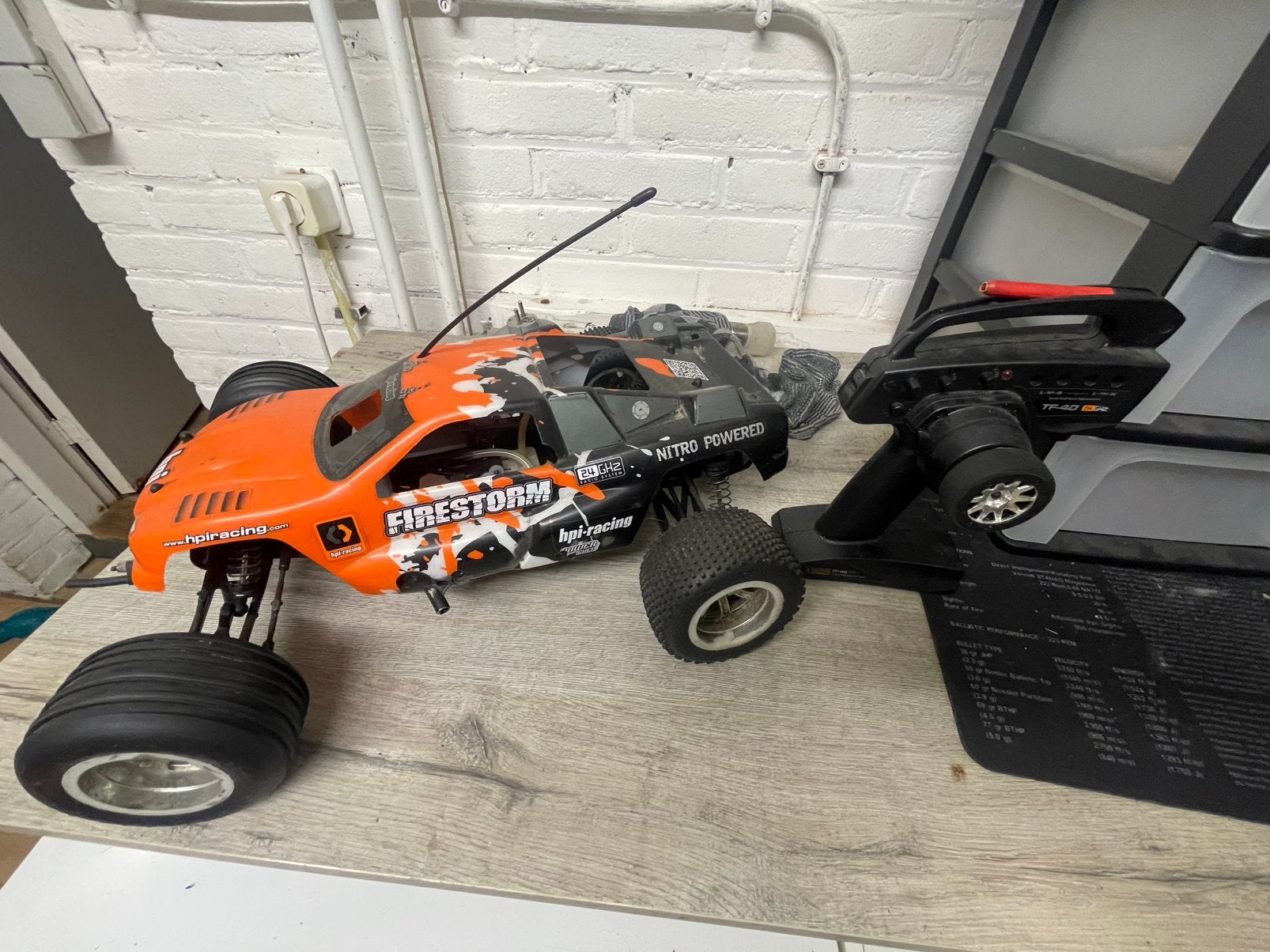 HPI nitro firestorm, Ophalen, Zo goed als nieuw, Motor