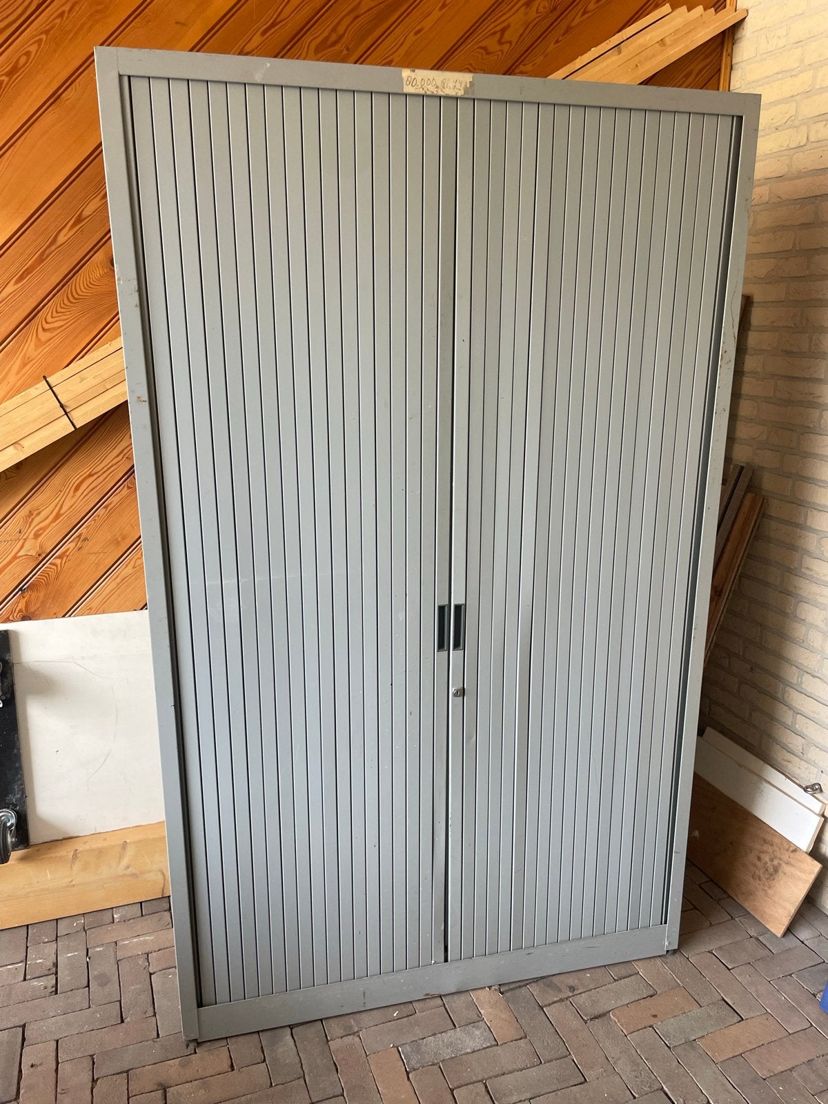 Metalen archiefkast met roldeuren en legplanken, Huis en Inrichting, Ophalen, Gebruikt, 100 tot 150 cm, Meerdere deuren