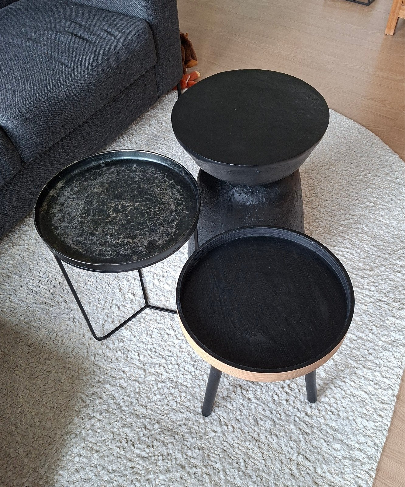 Bijzettafel/ salontafel/ plantentafel, zwart., Minder dan 55 cm, Metaal of Aluminium, Rond, Ophalen