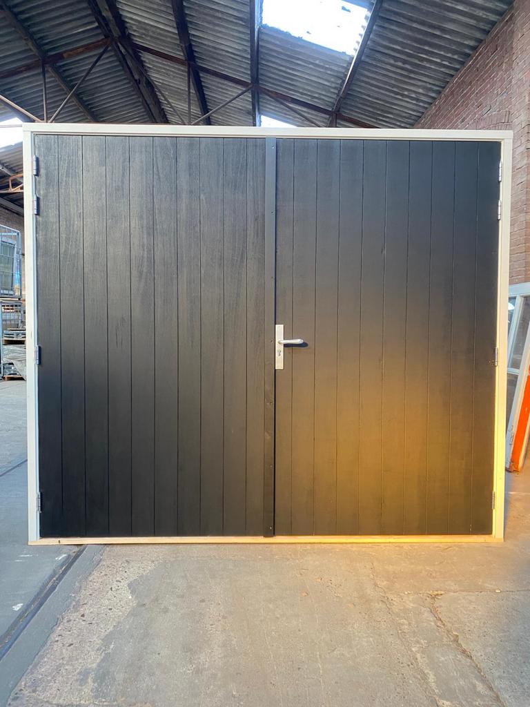 GARAGEDEUR MET KOZIJN (H217xB255) NU TIJDELIJK VOOR €2095,-, Ophalen, Deurkozijn, 225 cm of meer, Nieuw