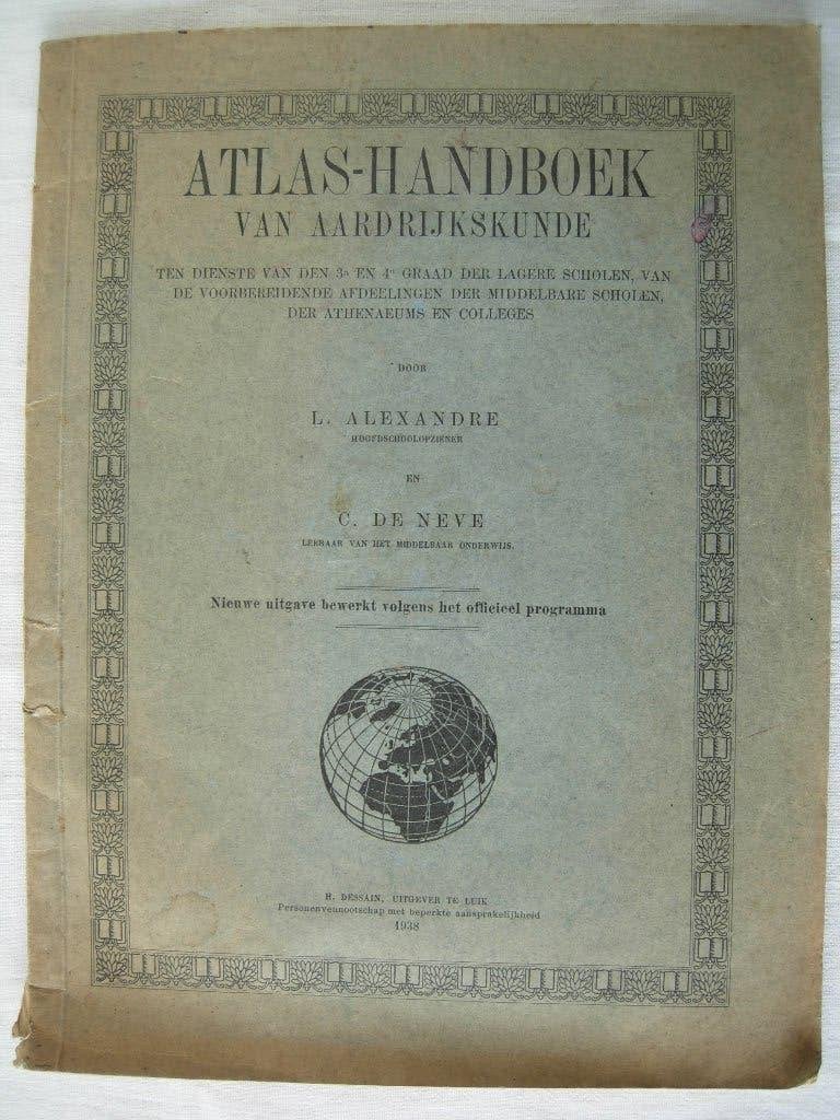 Alexandre Atlas-Handboek van Aardrijkskunde 1938, Gelezen, Overige atlassen, Ophalen of Verzenden, 1800 tot 2000