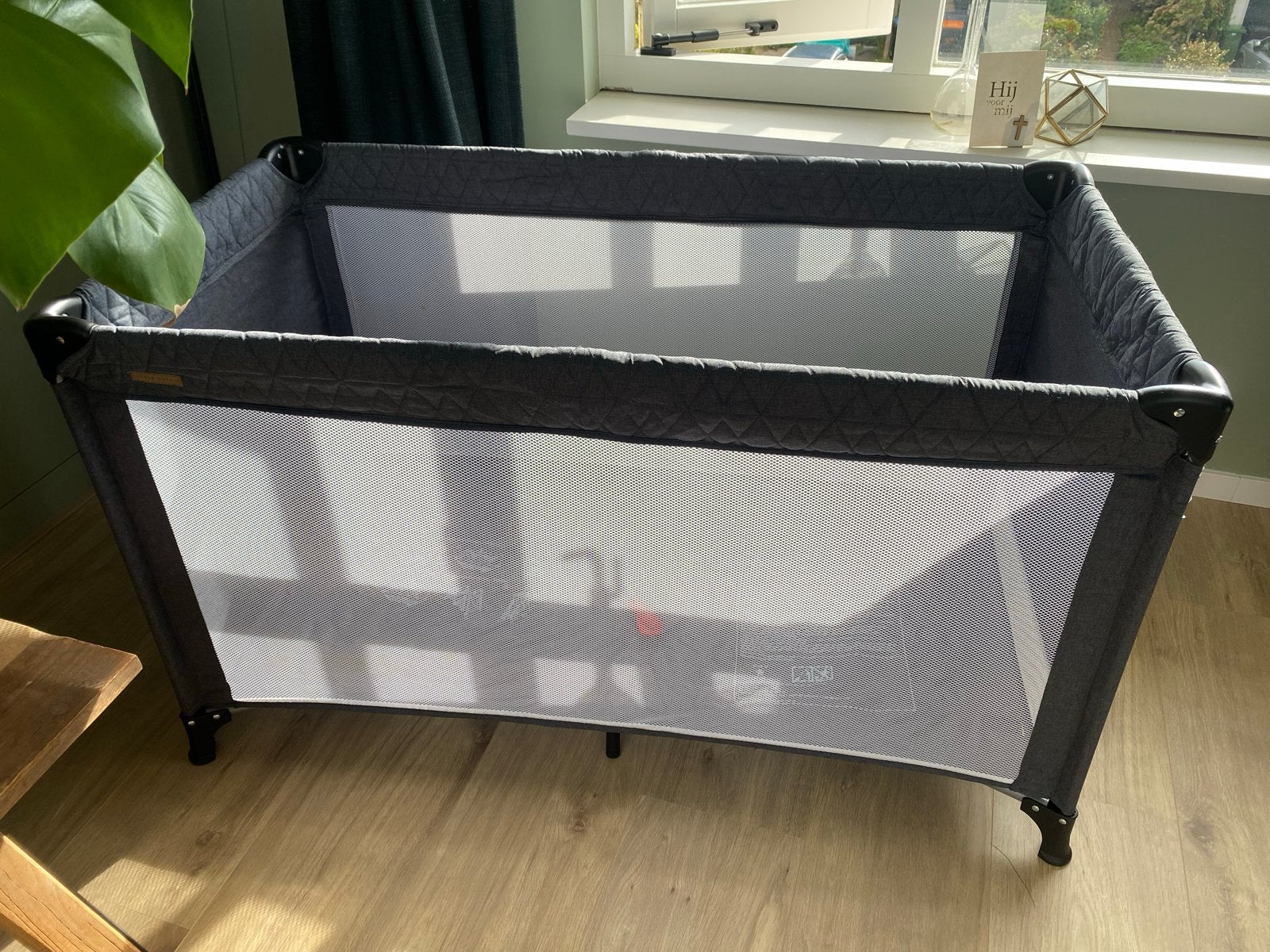 Little Dutch campingbedje grijs met matrasje, Ophalen, Zo goed als nieuw, Reisbedje