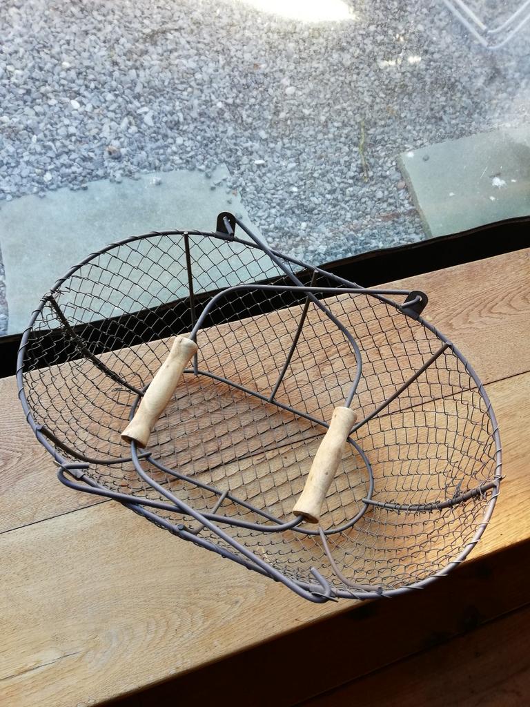Eiermand, Huis en Inrichting, Woonaccessoires | Schalen en Manden, Ophalen of Verzenden, Rond, Riet