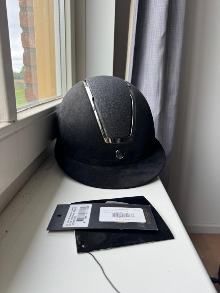BR cap, Dieren en Toebehoren, Paardrijkleding, Ophalen of Verzenden, Zo goed als nieuw, Overige soorten, Cap
