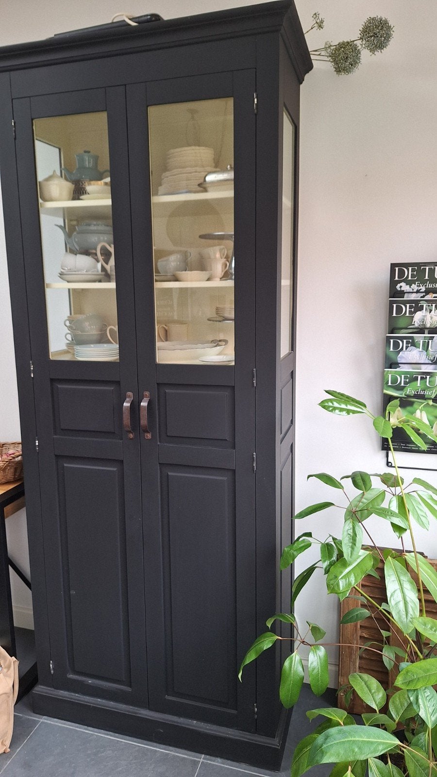 Ruime Zwart Geverfde Kast - 40x86x221 cm, Huis en Inrichting, Kasten | Buffetkasten, Ophalen, 200 cm of meer, 50 tot 100 cm, 25 tot 50 cm