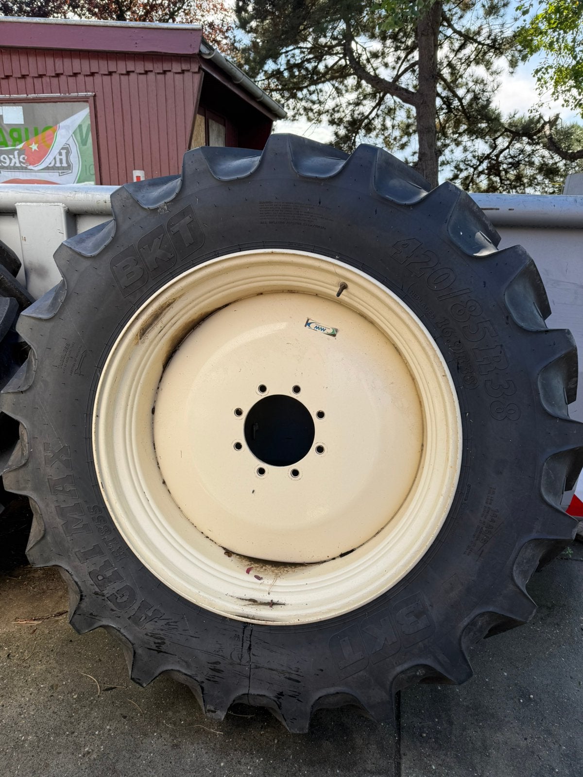 Tractor wielen 2st zgan BKT Agrimax BK 855 420/85 R38, Zakelijke goederen, Ophalen