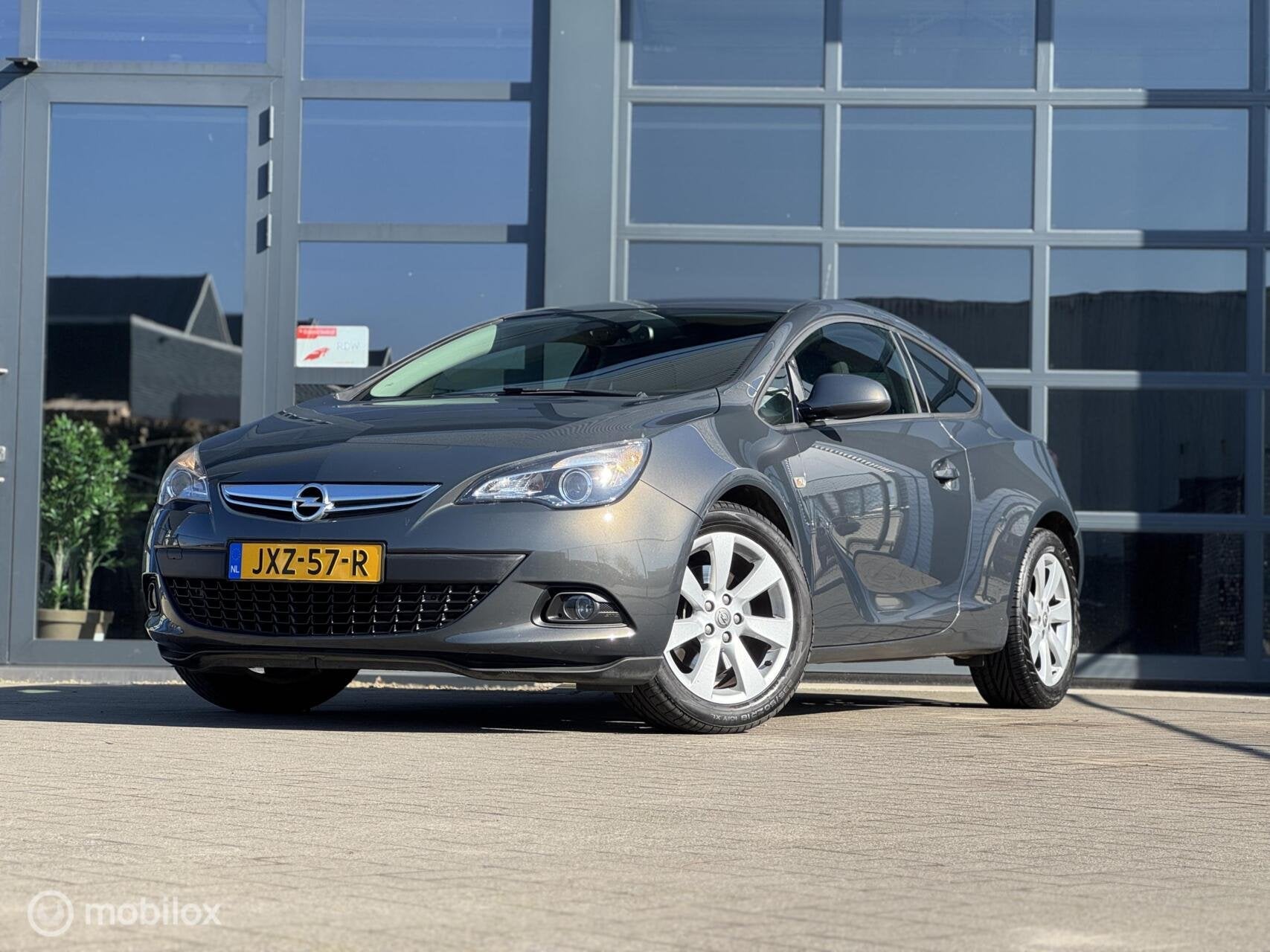 Opel Astra GTC 1.4 Turbo Design Edition NWE KETTING / CARPAS, Voorwielaandrijving, Gebruikt, 4 cilinders, 700 kg