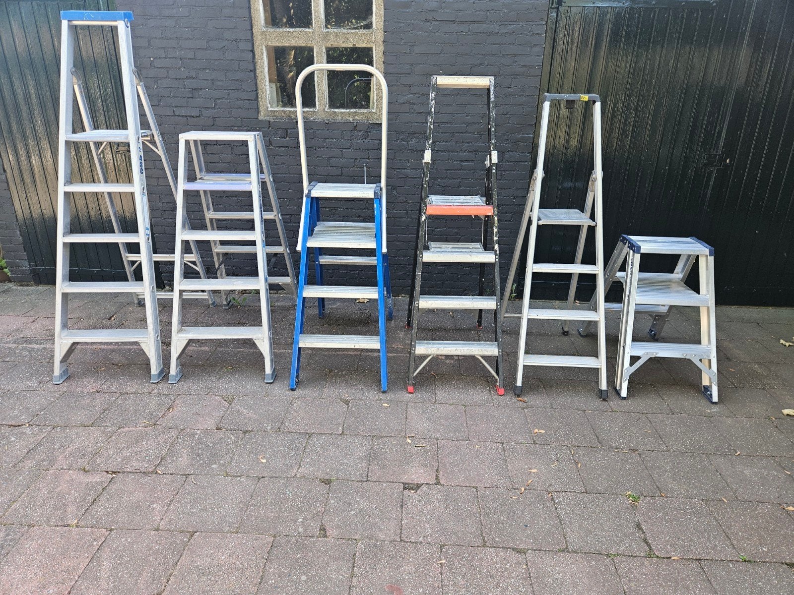 trappen van 3, 4 en 5 treden, Ophalen