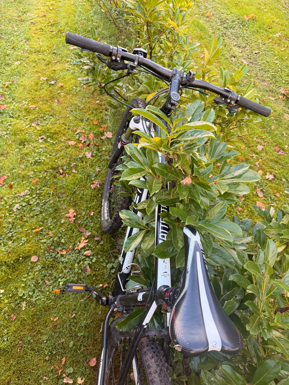Cube Attention Mountainbike Zwart-Wit 29 inch, Overige merken, Vering, Ophalen of Verzenden, Schijfrem