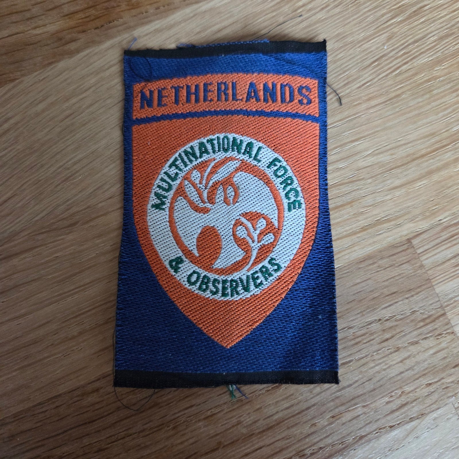 Sinaï Missie kmar embleem Multinational Force & Observers, Verzamelen, Militaria | Algemeen, Ophalen of Verzenden, Landmacht, Nederland