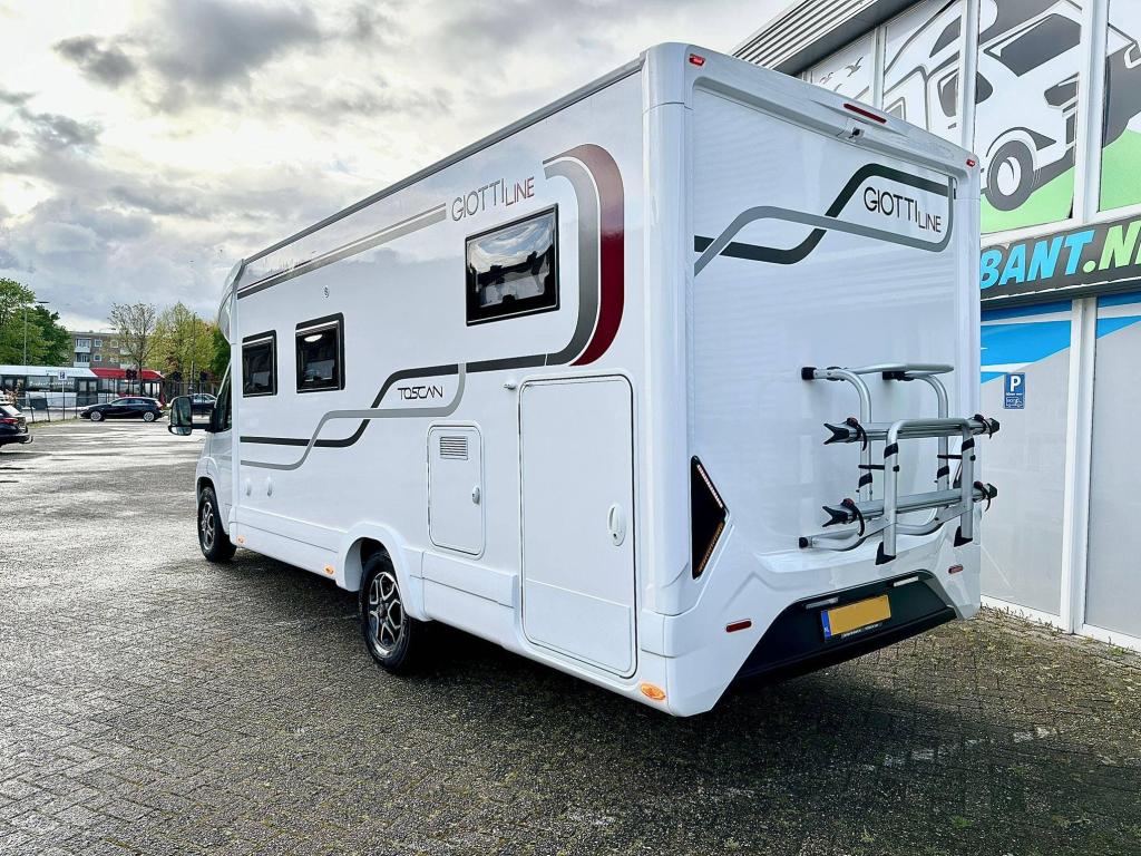 Giottiline Toscan 74 GC Automaat Camper, Caravans en Kamperen, Campers, Ringverwarming, Bedrijf, Diesel, Luifel