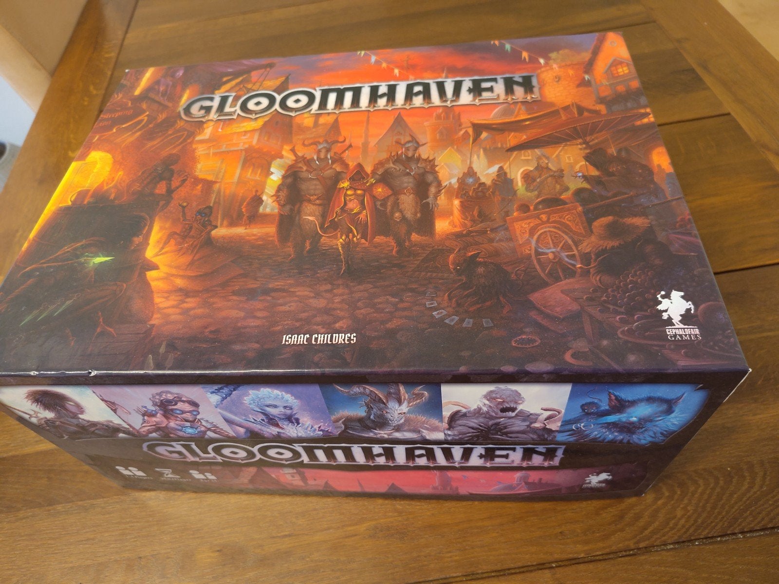 Gloomhaven Bordspel met Laserox Organizer, Hobby en Vrije tijd, Een of twee spelers, Ophalen of Verzenden, Gebruikt, Cephalofair Games