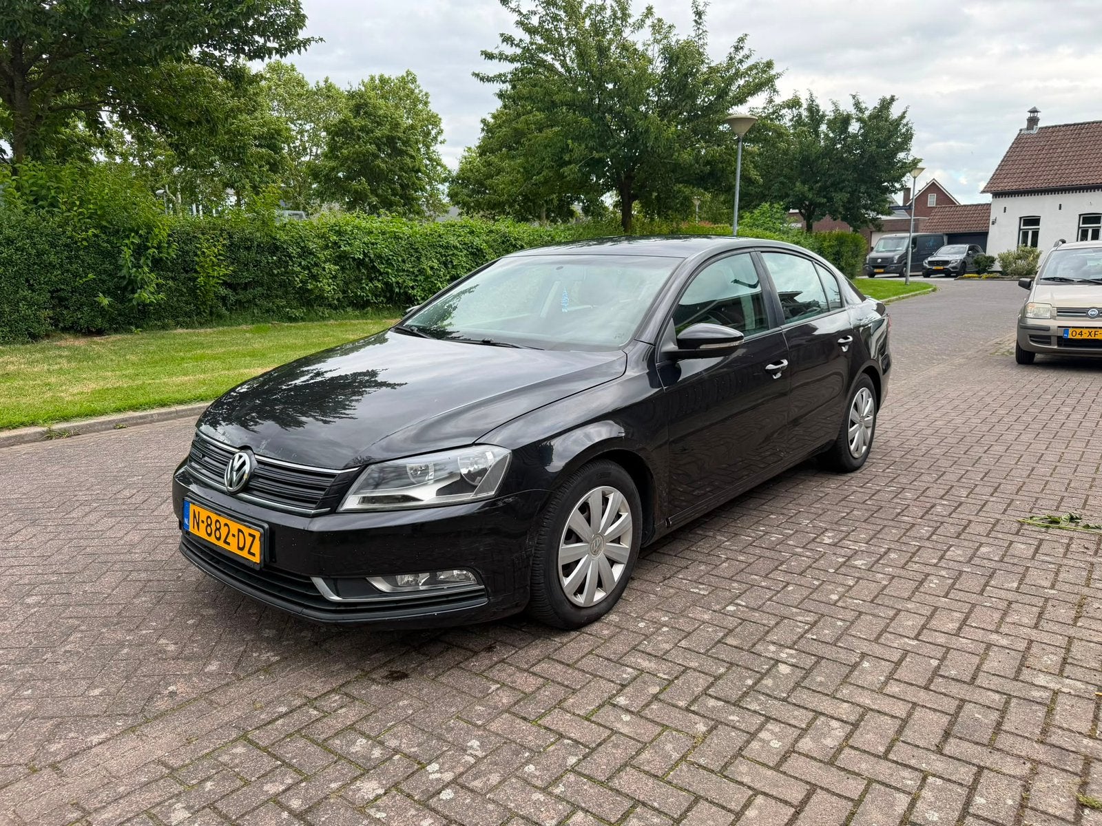Volkswagen Passat 1.6 TDI 77KW Bluemotion Tech 2012 Zwart, Voorwielaandrijving, Euro 5, 4 cilinders, Zwart