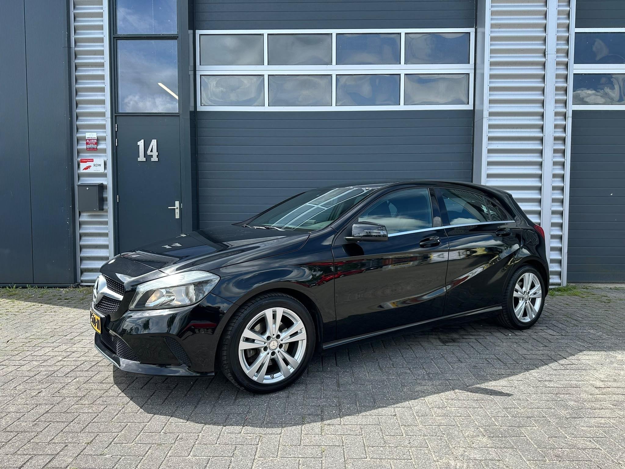 Mercedes-Benz A-klasse 160 Ambition, Auto's, Stof, Gebruikt, 4 cilinders, Zwart