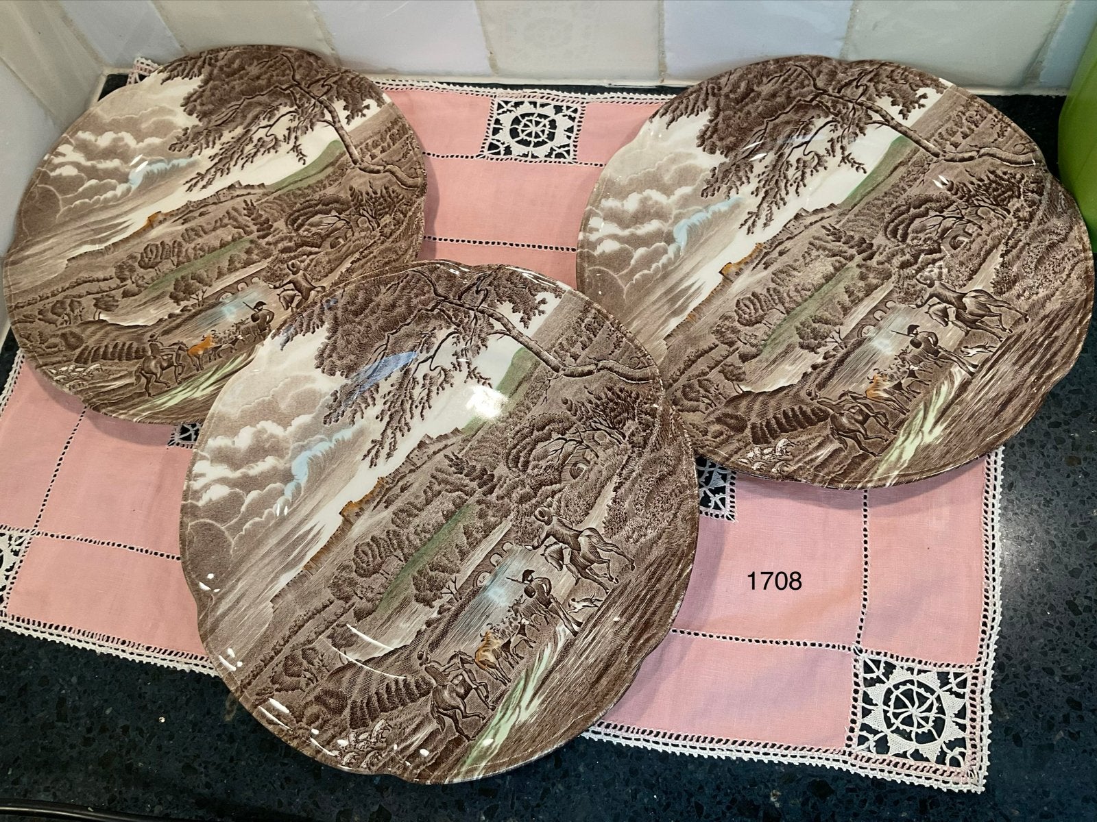 3 Johnson Brothers "Road to Windsor" Ironstone dinerborden, Ophalen of Verzenden