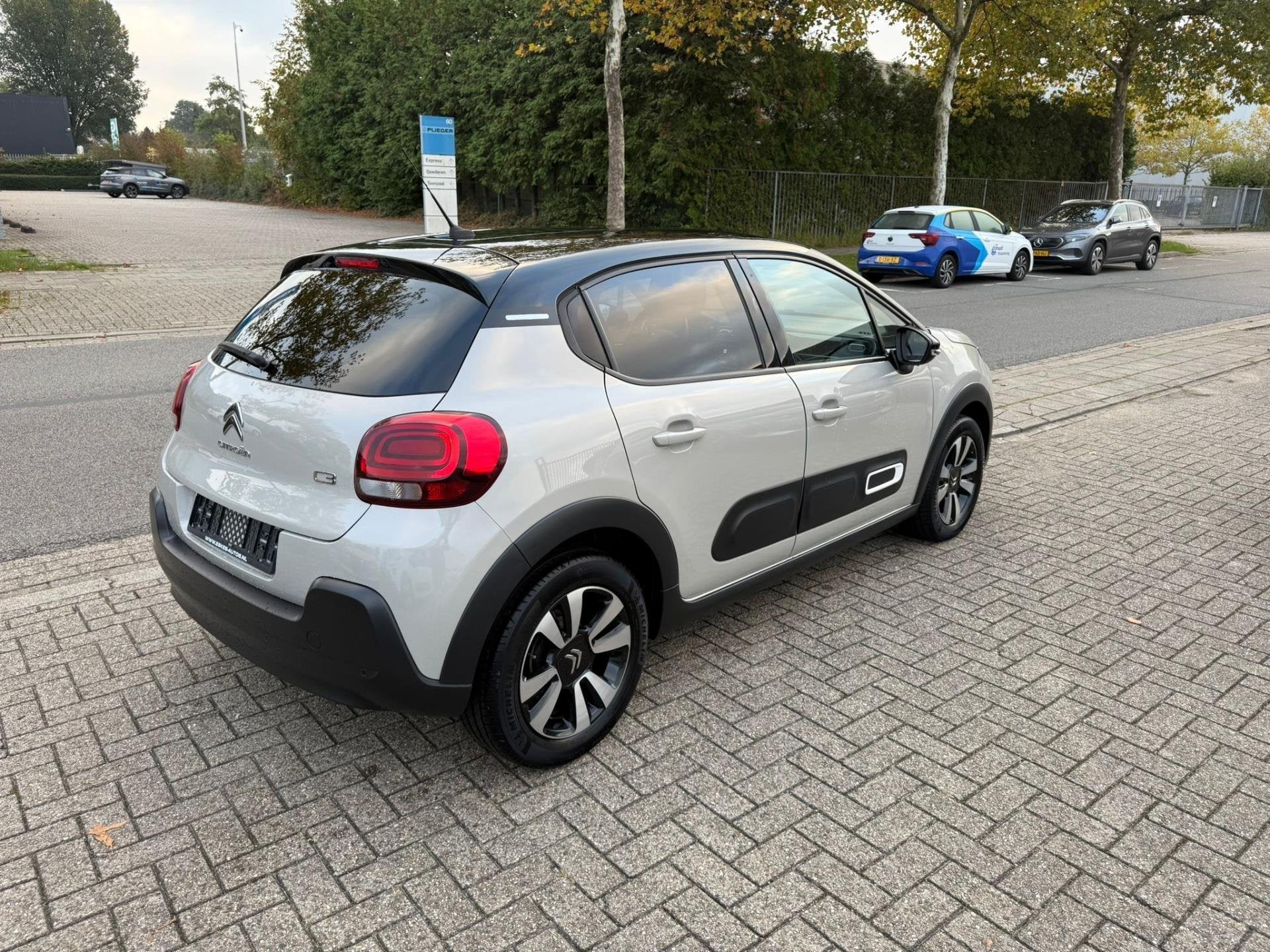 Citroen C3 1.2 PureTech Feel, Facelift, Navi Dealer auto, Auto's, Voorwielaandrijving, Gebruikt, 1199 cc, 450 kg
