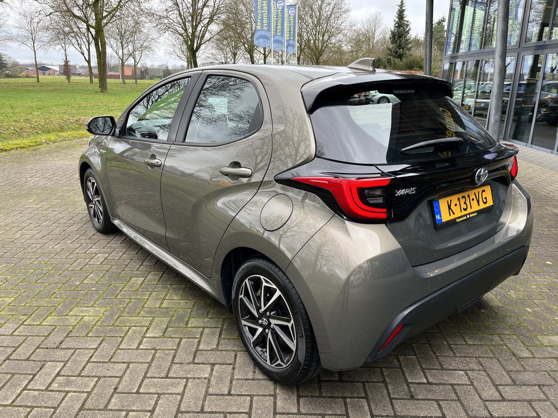 Toyota Yaris 1.5 Hybrid Dynamic | CAMERA | CARPLAY | FULL LE, Auto's, Gebruikt, Euro 6, 450 kg, 49 €/maand
