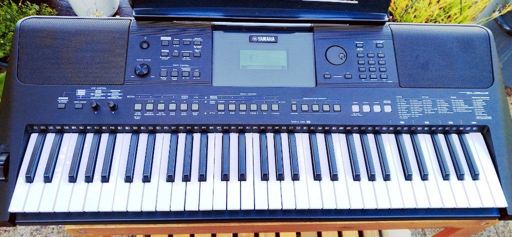 Yamaha PSR-E463 Keyboard met draagtas - In topstaat !
