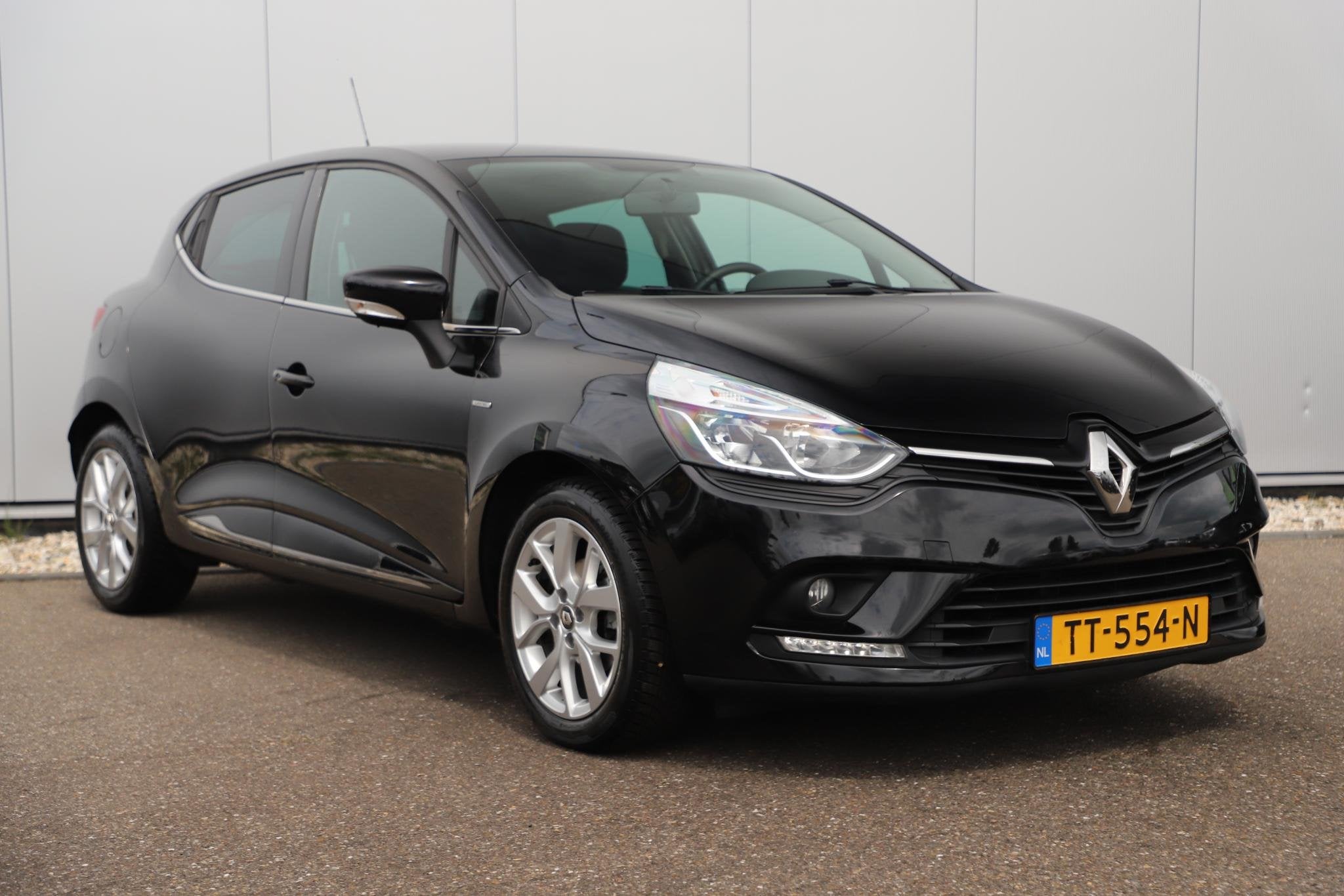 Renault Clio 0.9 TCe Limited Navigatie Bluetooth 16 inch LMV, Voorwielaandrijving, 898 cc, Stof, Gebruikt