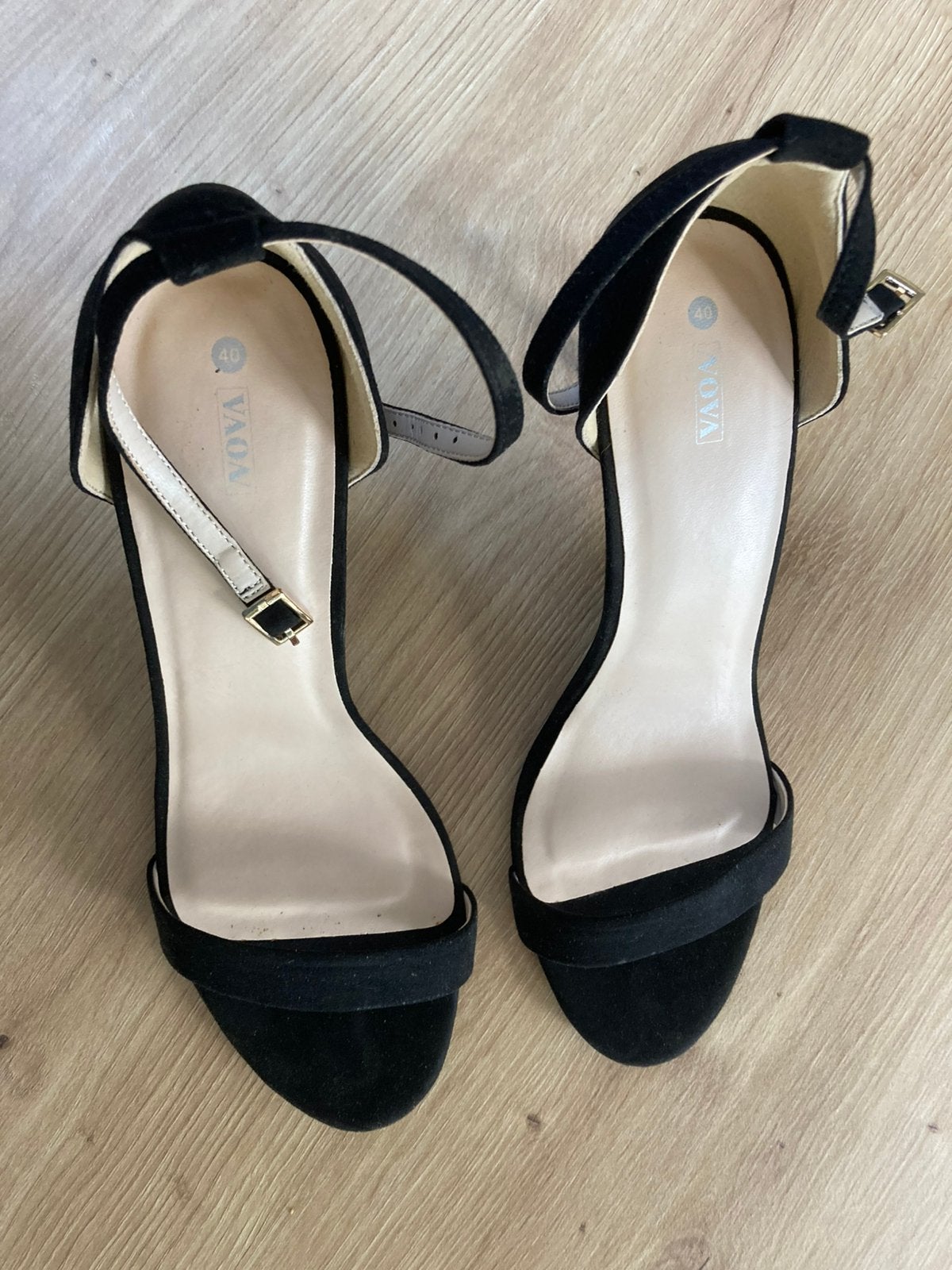 Prachtige zwarte hakken pumps 40 als nieuw, Ophalen of Verzenden, Zo goed als nieuw, Zwart